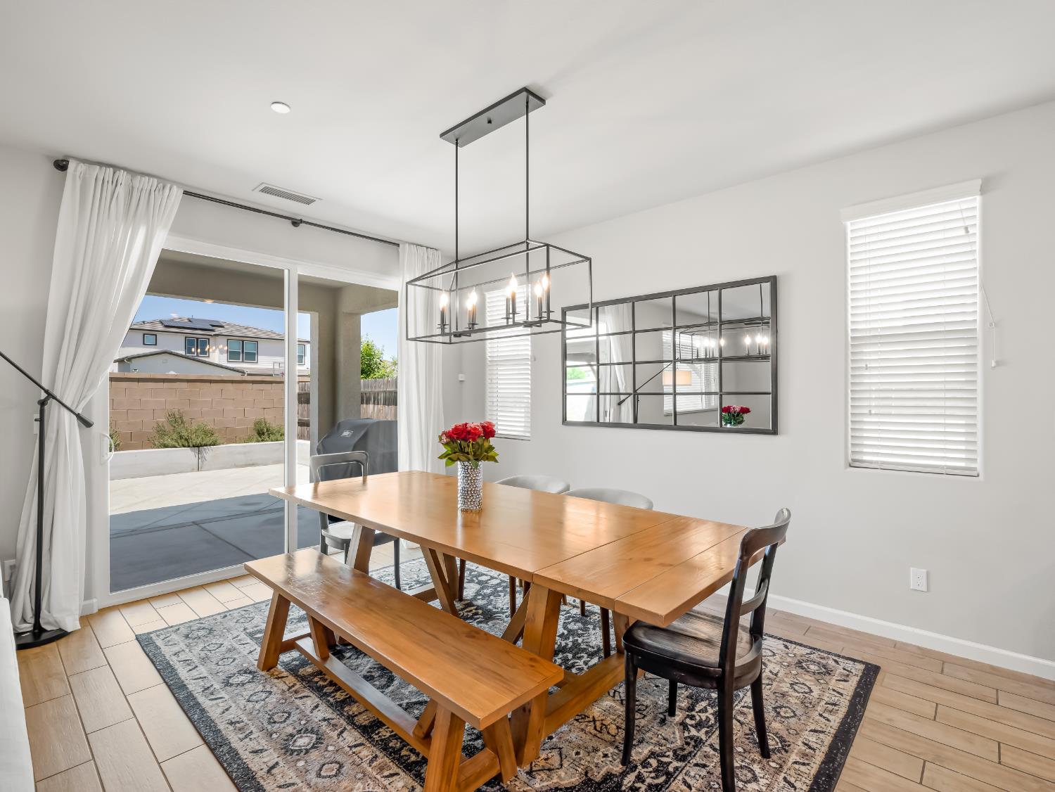 3322 Hermosa Ave, Clovis, CA 93619