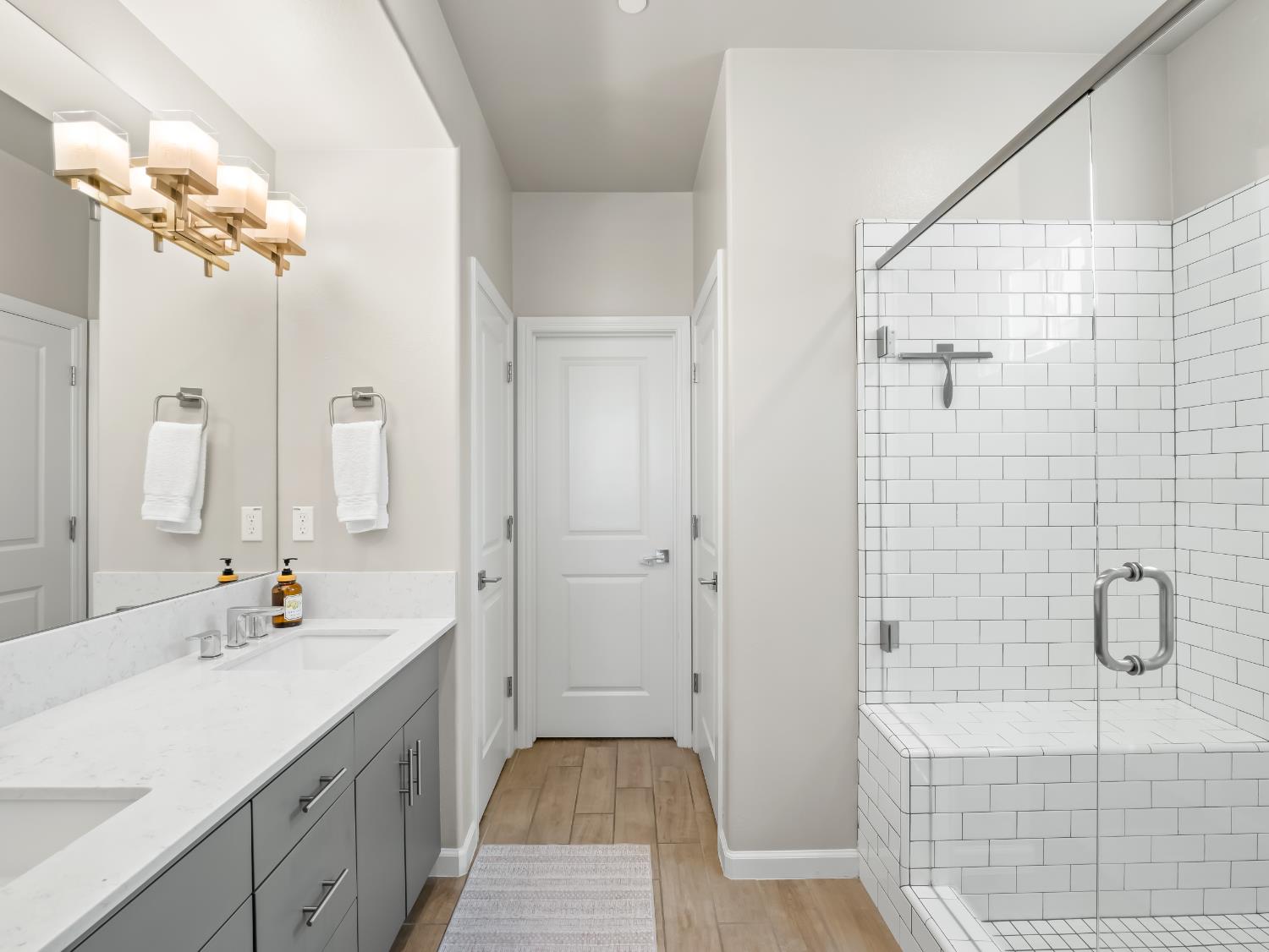 3322 Hermosa Ave, Clovis, CA 93619