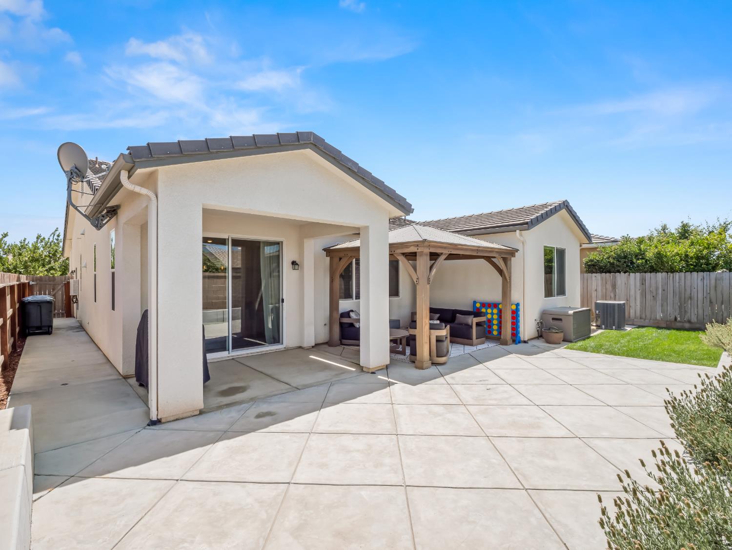 3322 Hermosa Ave, Clovis, CA 93619