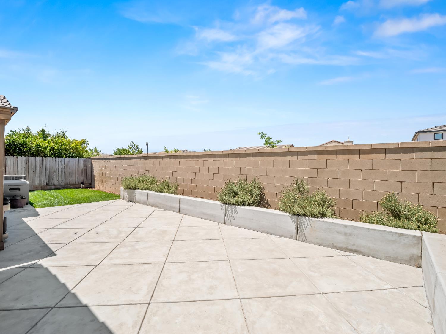 3322 Hermosa Ave, Clovis, CA 93619