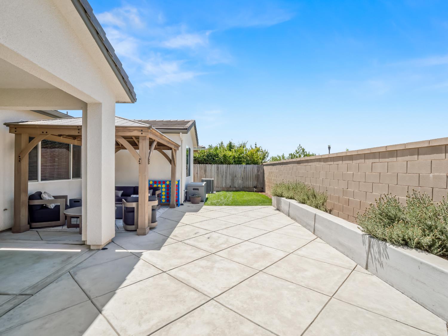 3322 Hermosa Ave, Clovis, CA 93619
