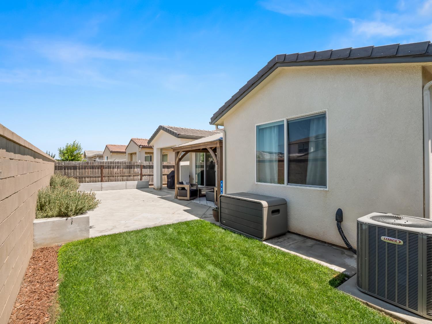 3322 Hermosa Ave, Clovis, CA 93619