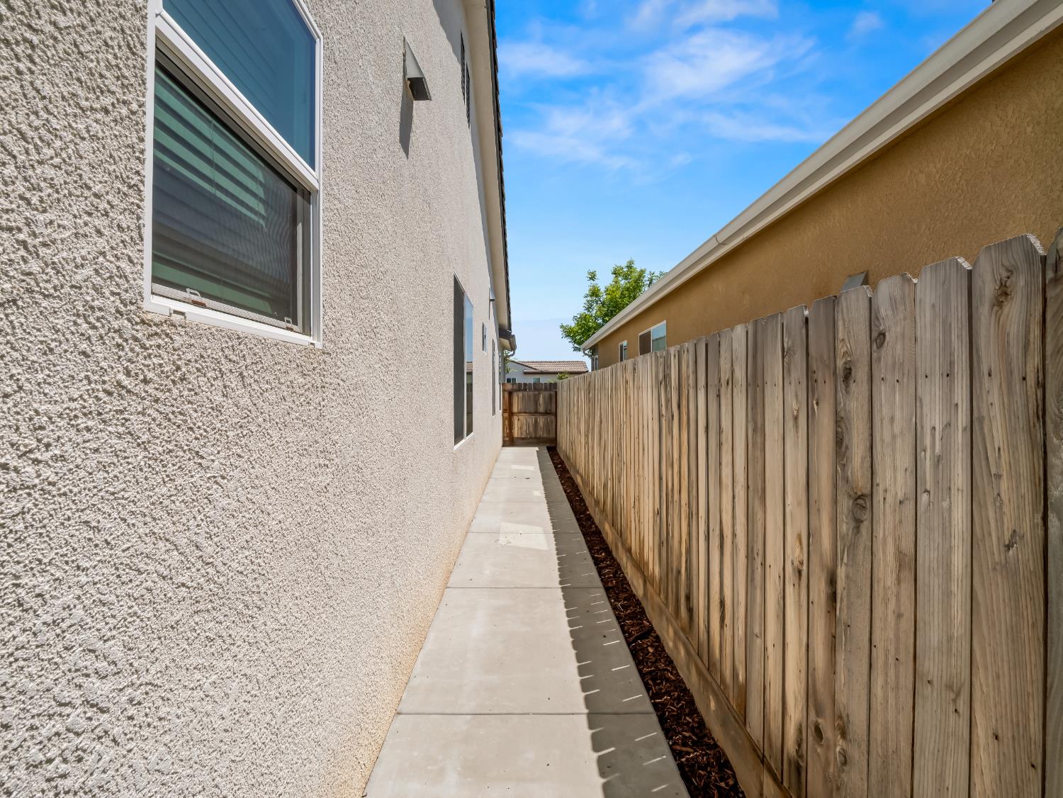 3322 Hermosa Ave, Clovis, CA 93619