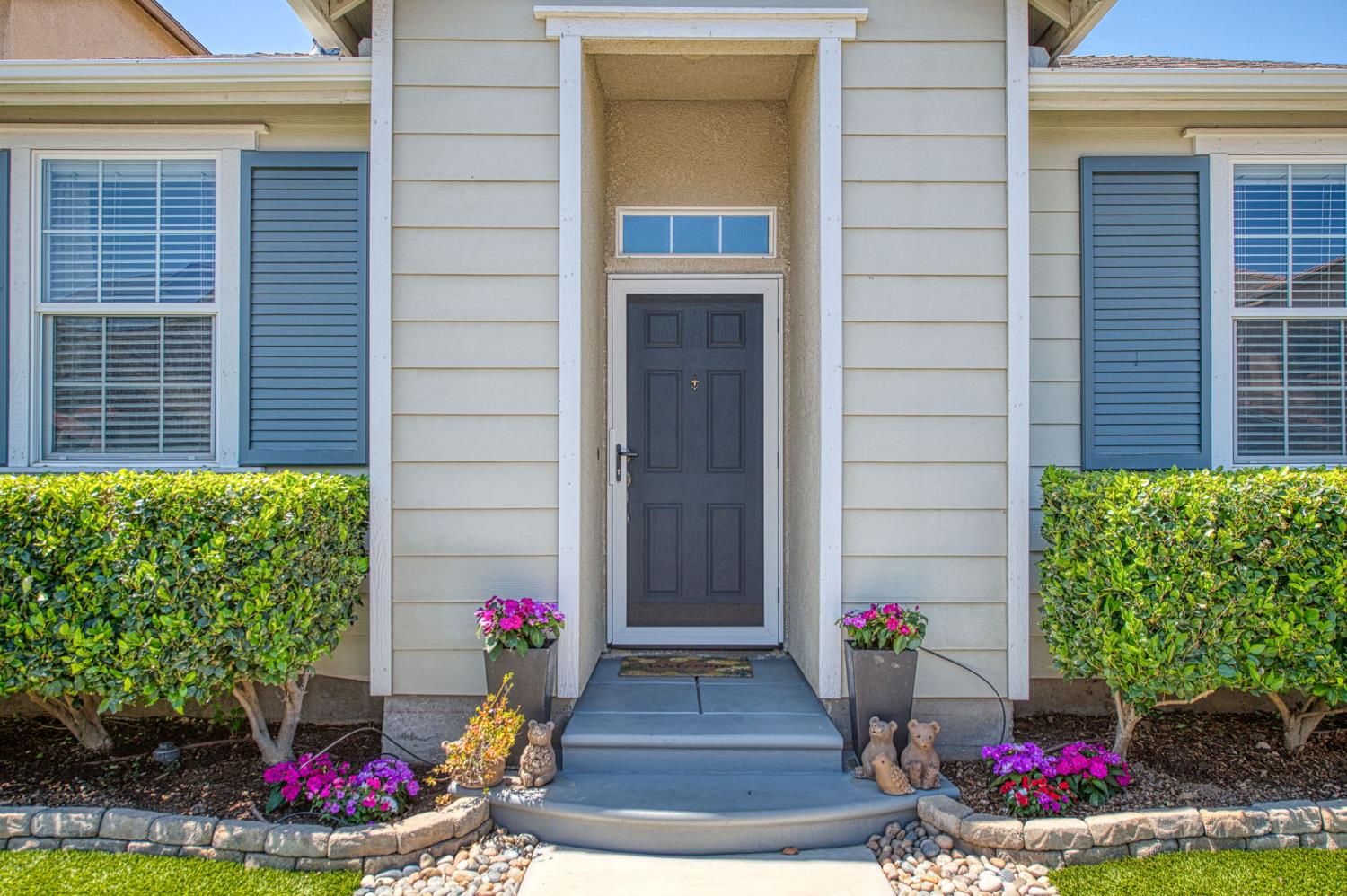 3665 W Black Walnut Ln, Fresno, CA 93711