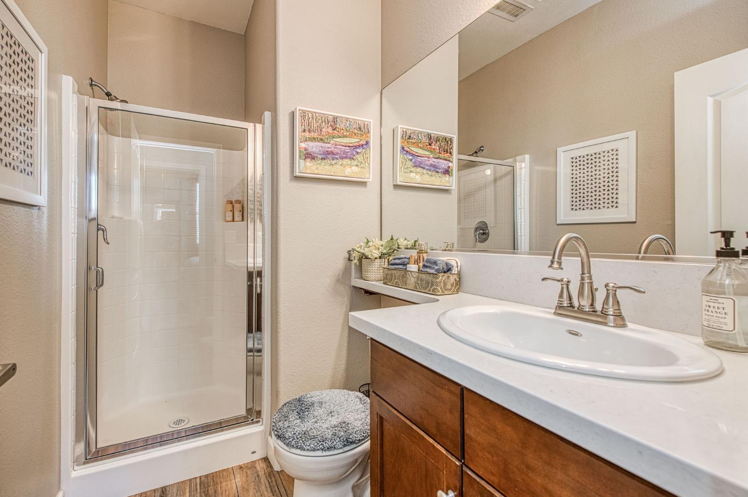 3665 W Black Walnut Ln, Fresno, CA 93711