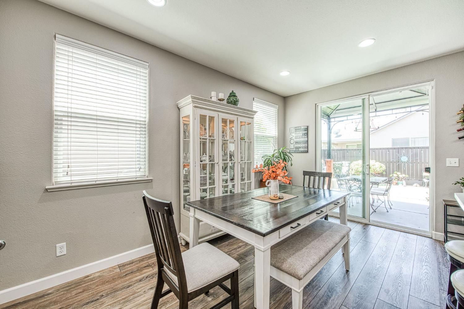 3665 W Black Walnut Ln, Fresno, CA 93711