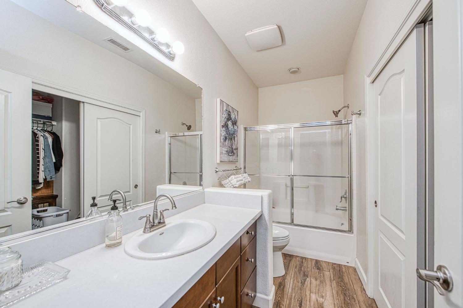 3665 W Black Walnut Ln, Fresno, CA 93711