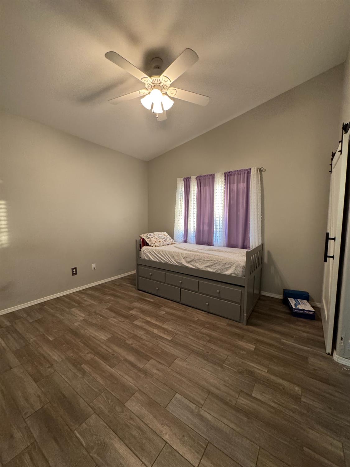 1656 Camino Ln, Madera, CA 93637