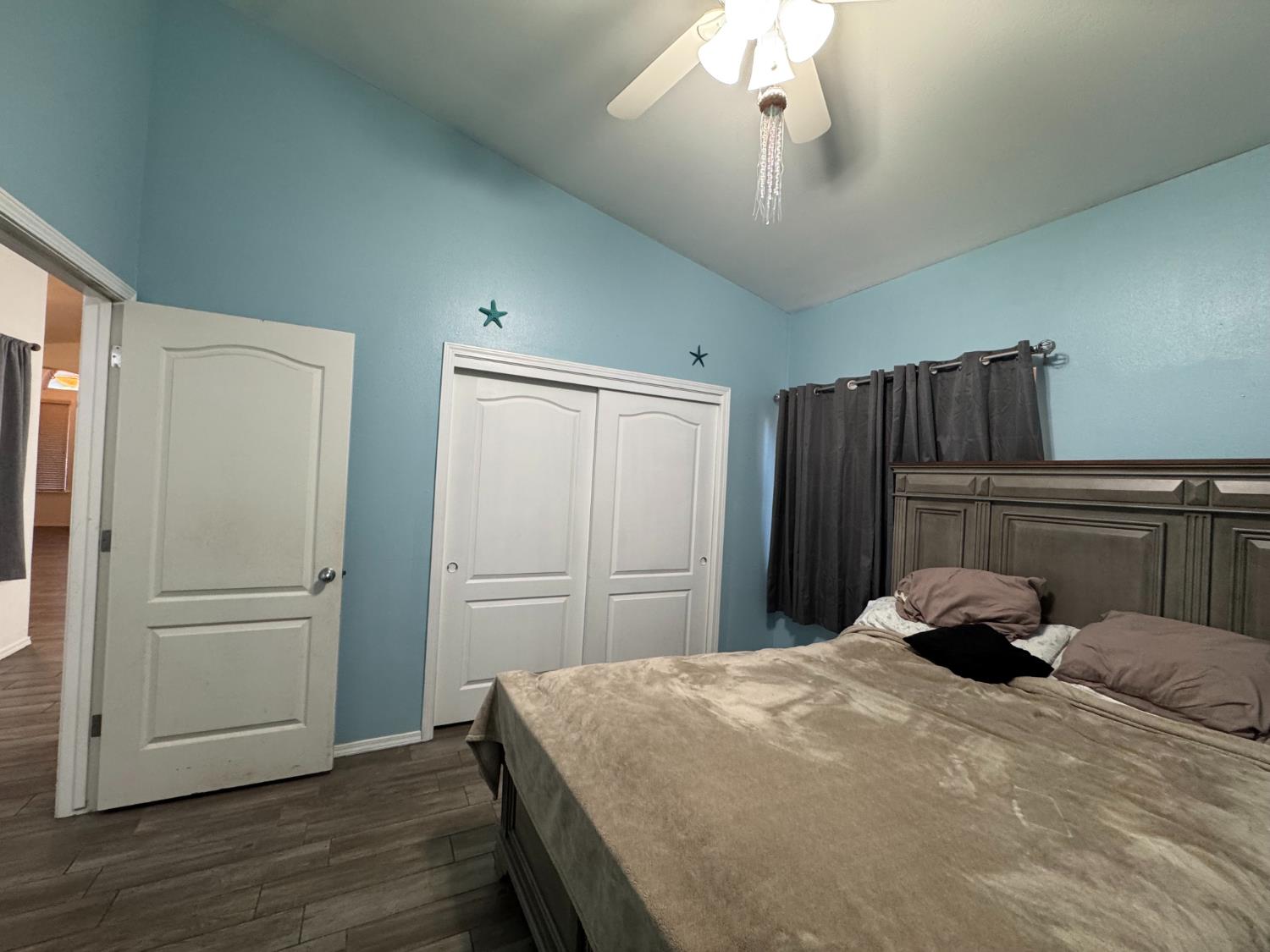 1656 Camino Ln, Madera, CA 93637