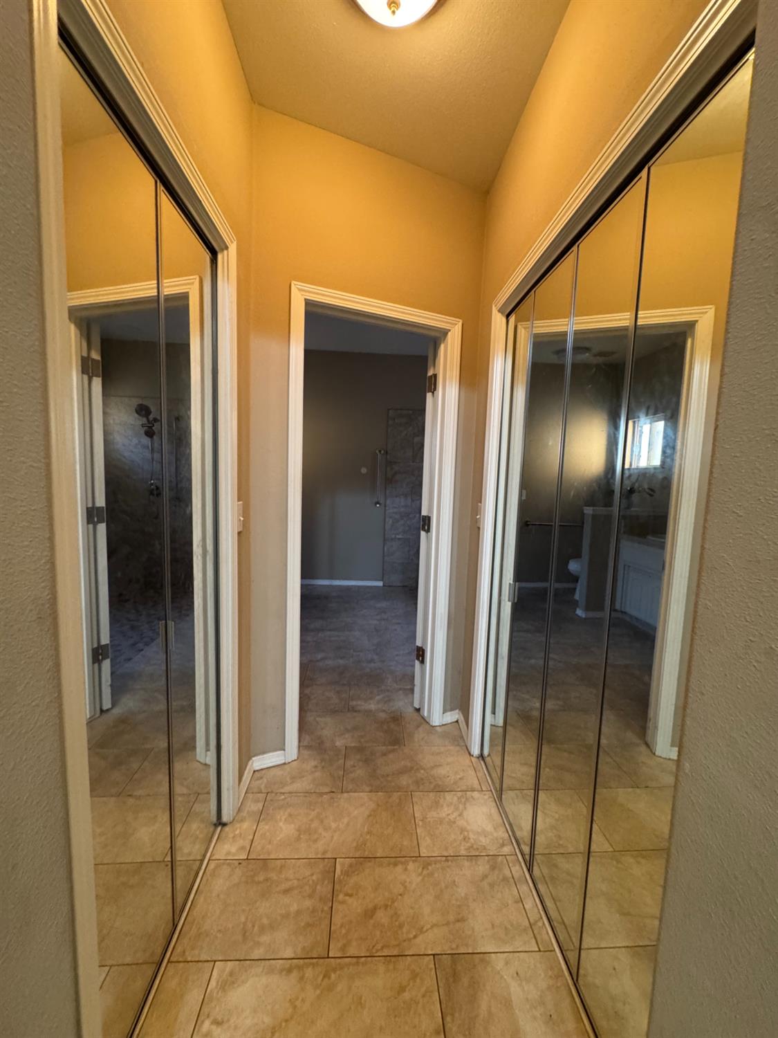 1656 Camino Ln, Madera, CA 93637