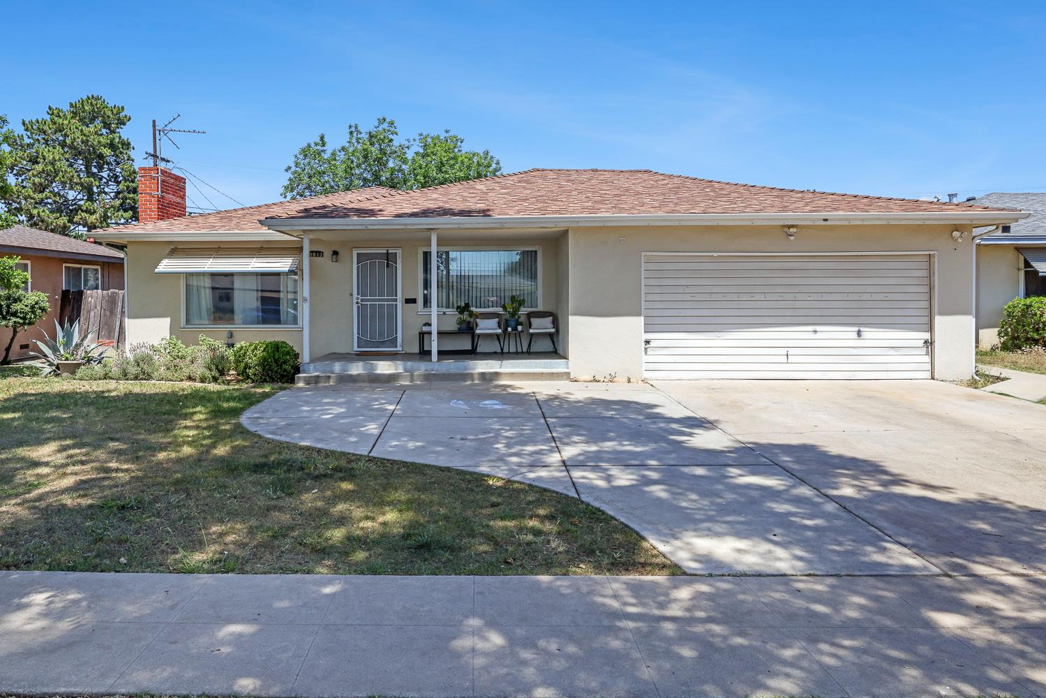 3913 E Fountain Way, Fresno, CA 93726
