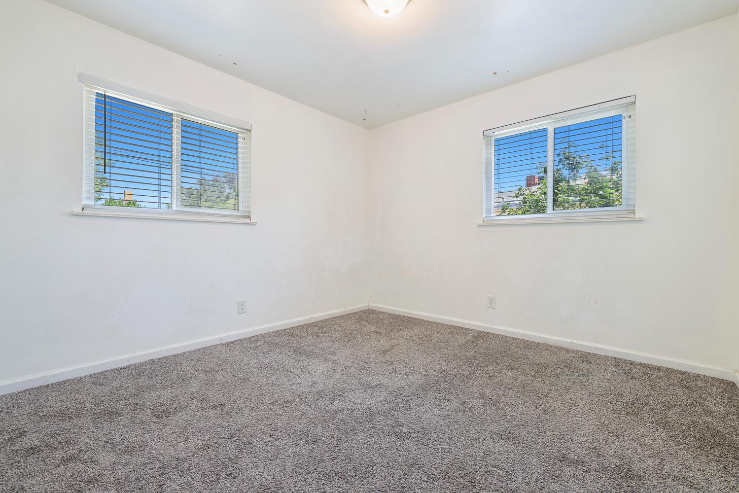 3913 E Fountain Way, Fresno, CA 93726
