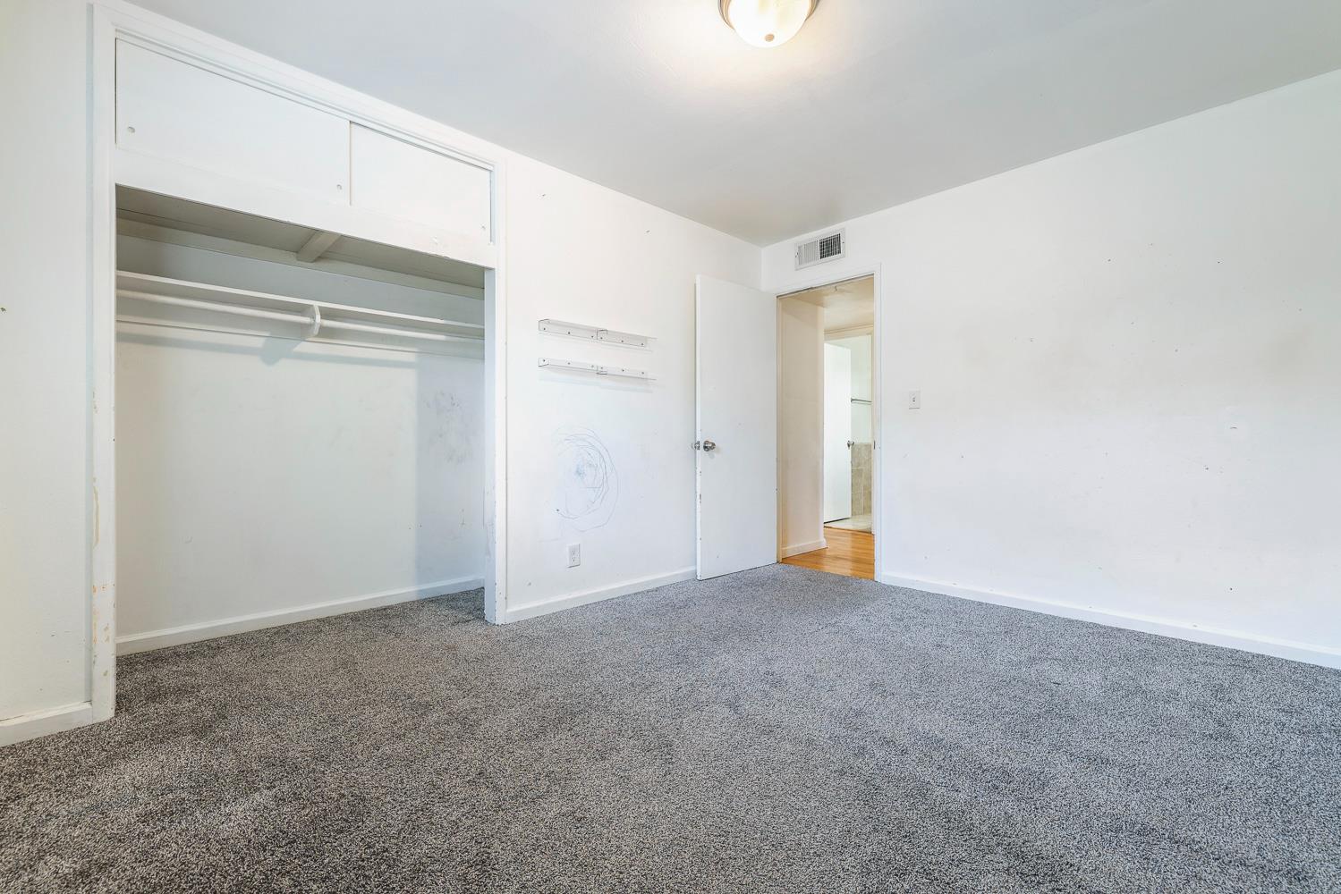 3913 E Fountain Way, Fresno, CA 93726