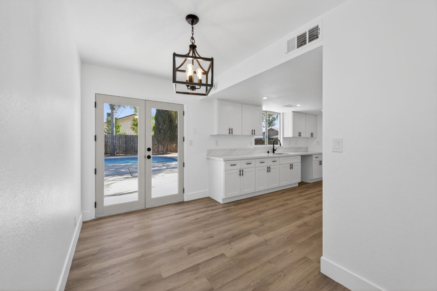 2929 W Sinclair St, Caruthers, CA 93609