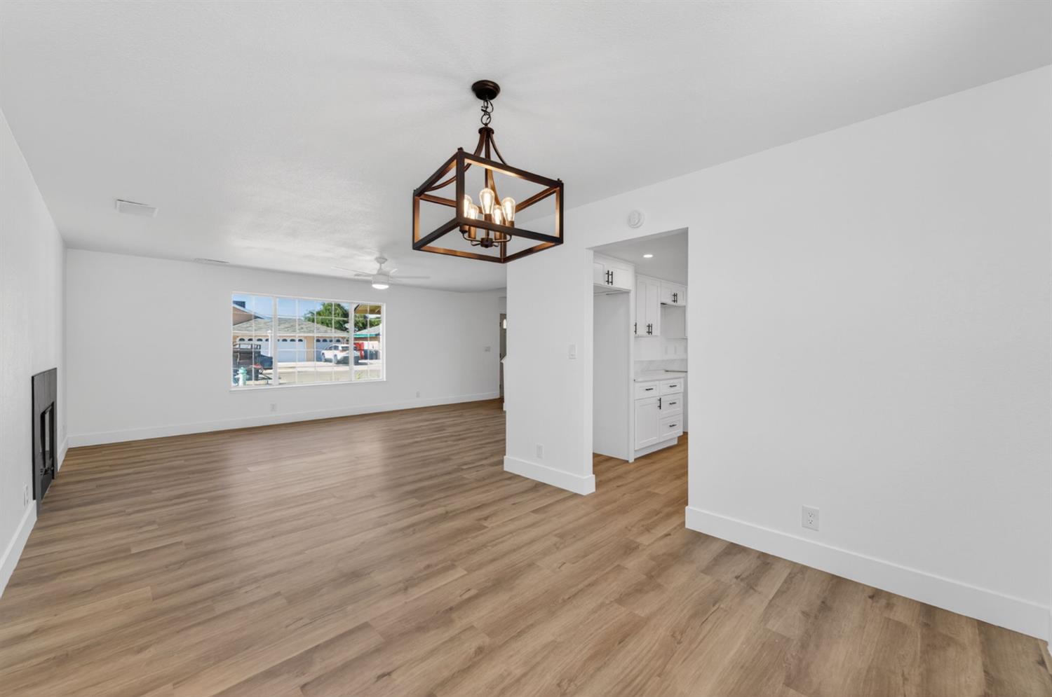2929 W Sinclair St, Caruthers, CA 93609