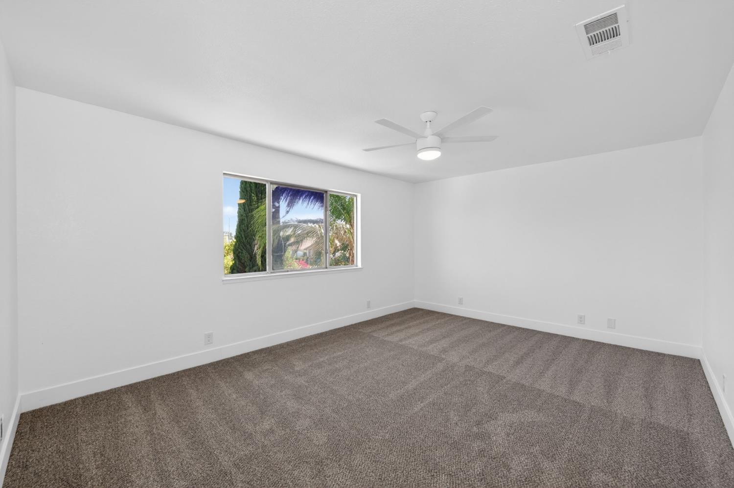 2929 W Sinclair St, Caruthers, CA 93609
