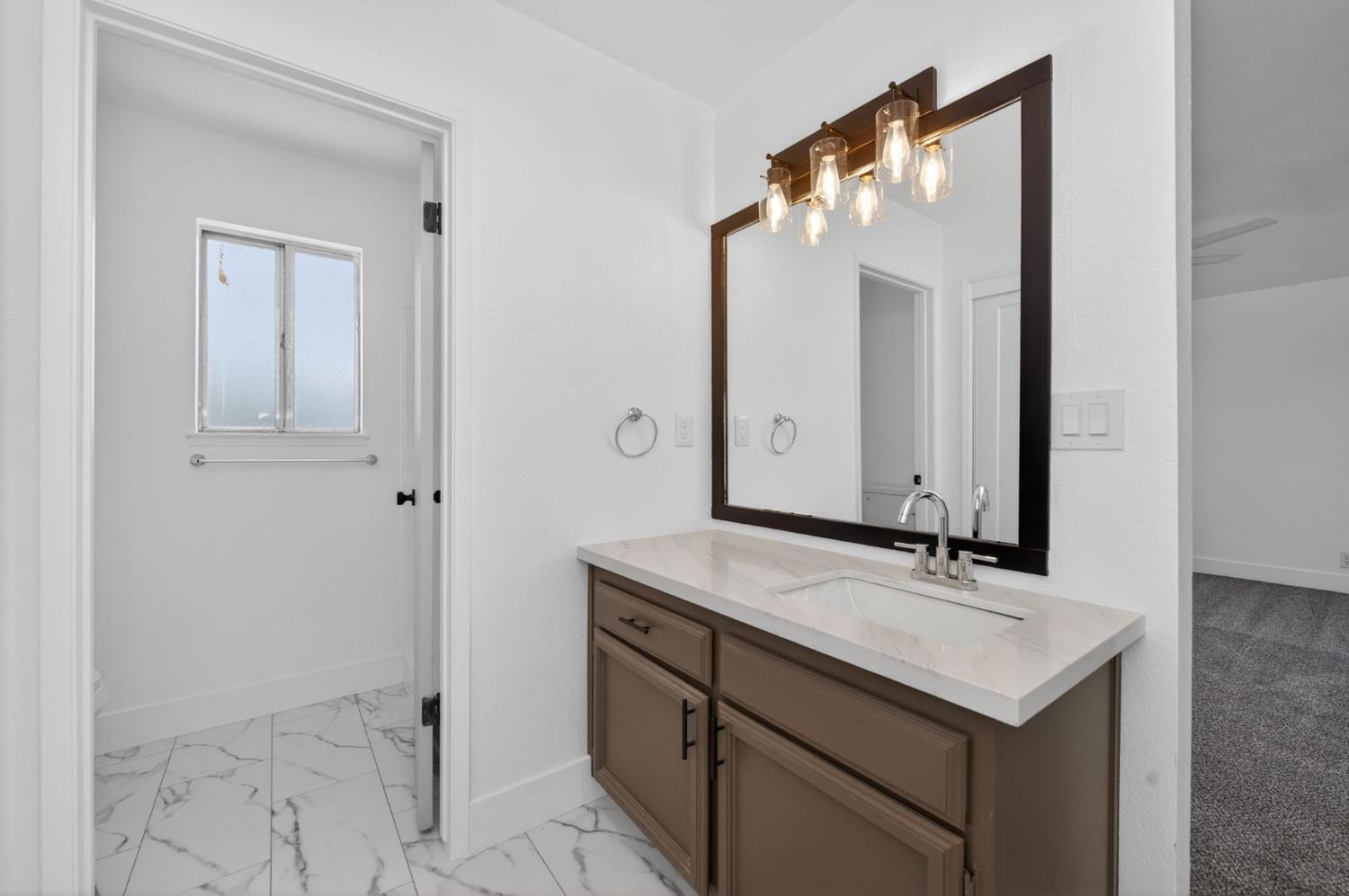 2929 W Sinclair St, Caruthers, CA 93609