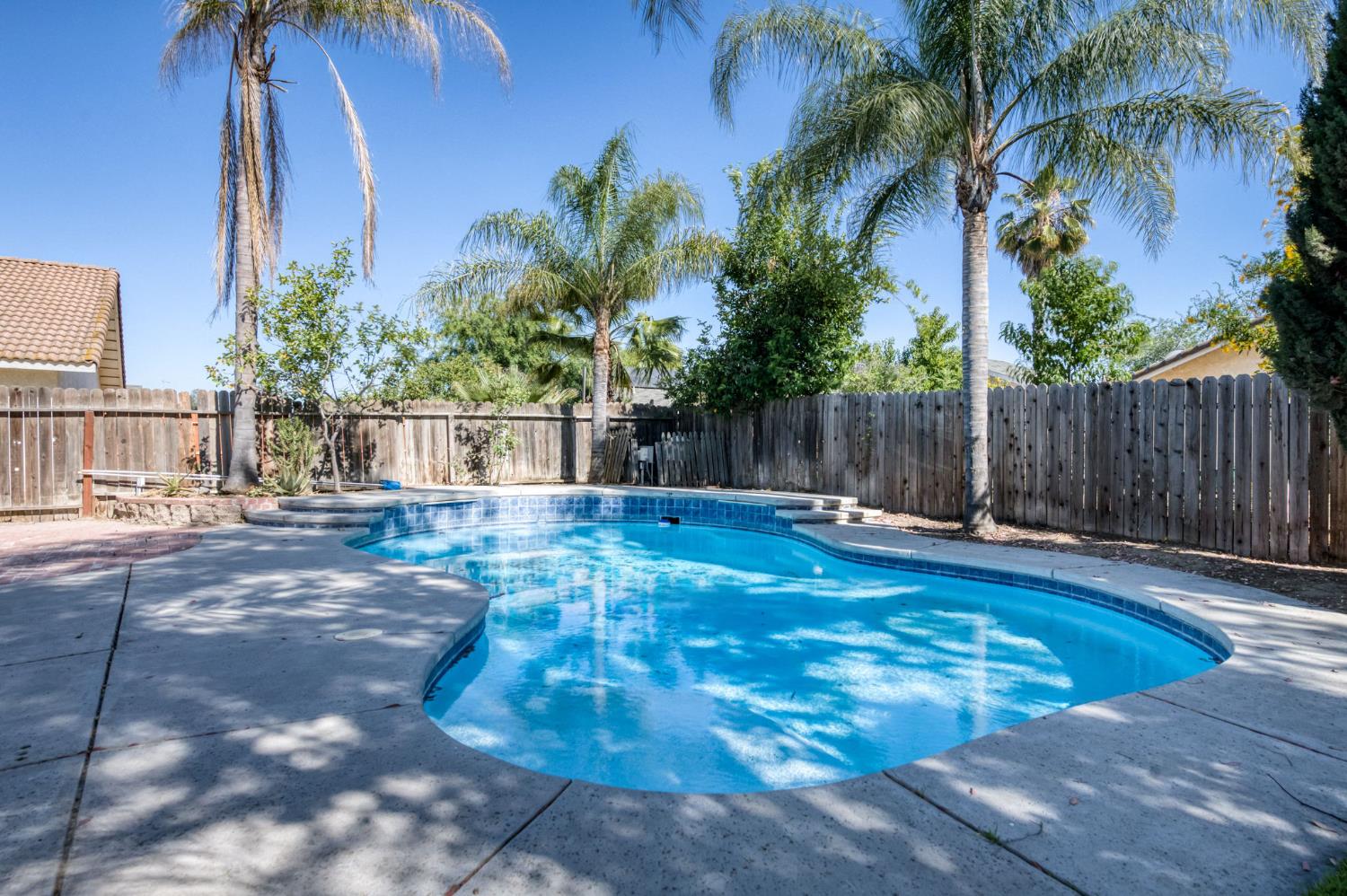 2929 W Sinclair St, Caruthers, CA 93609