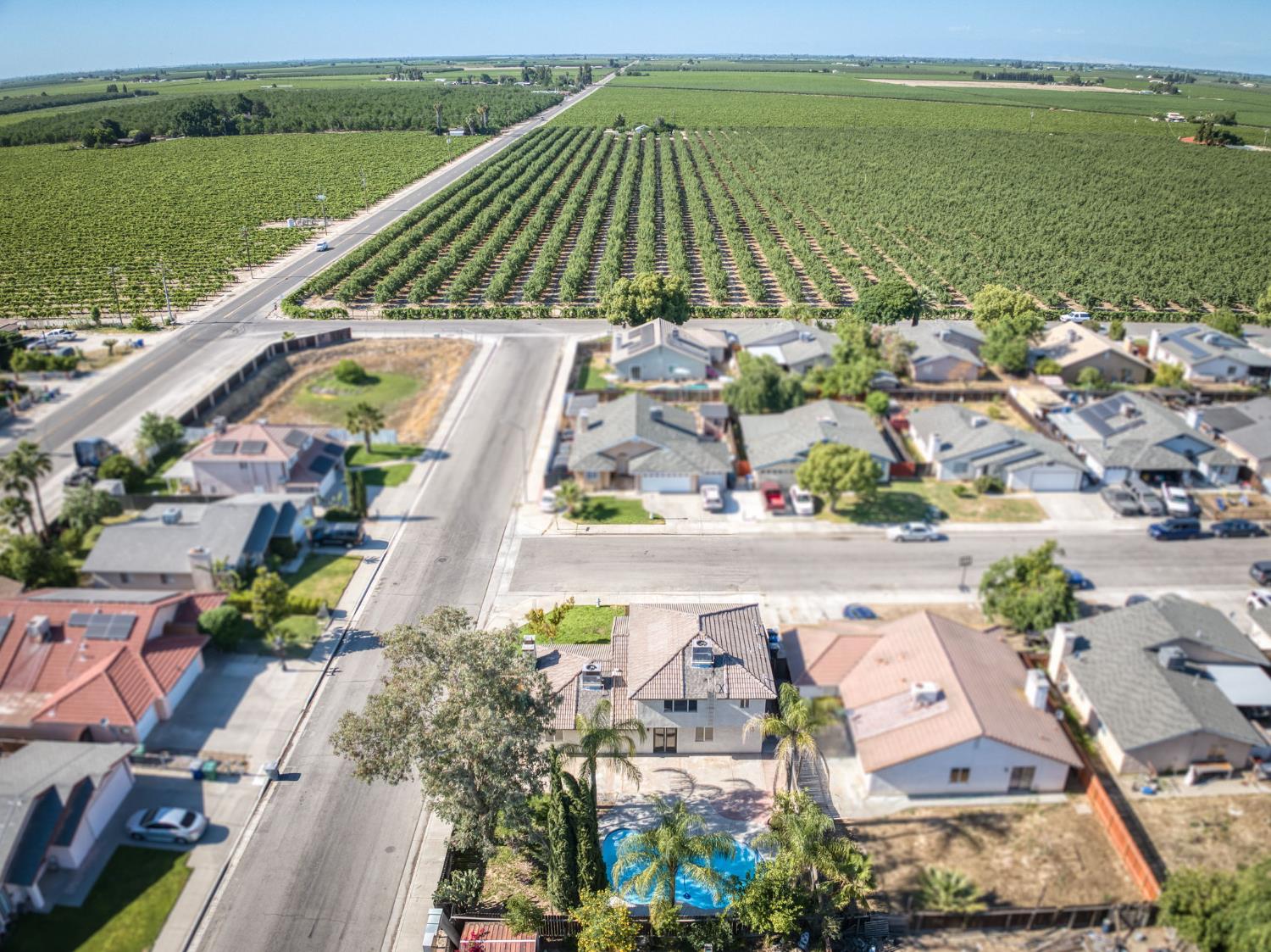 2929 W Sinclair St, Caruthers, CA 93609