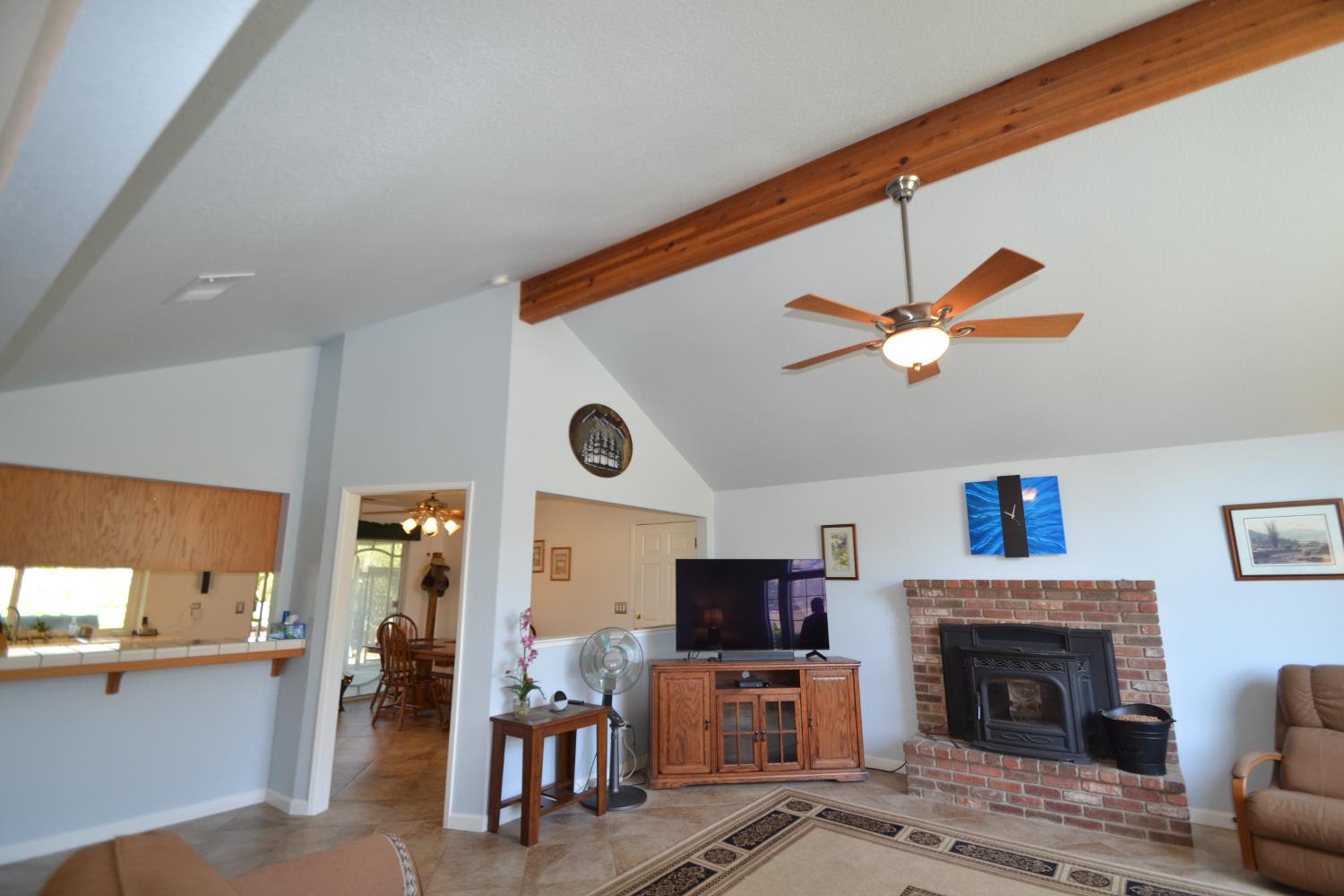 7221 Lupine Dr, Sanger, CA 93657