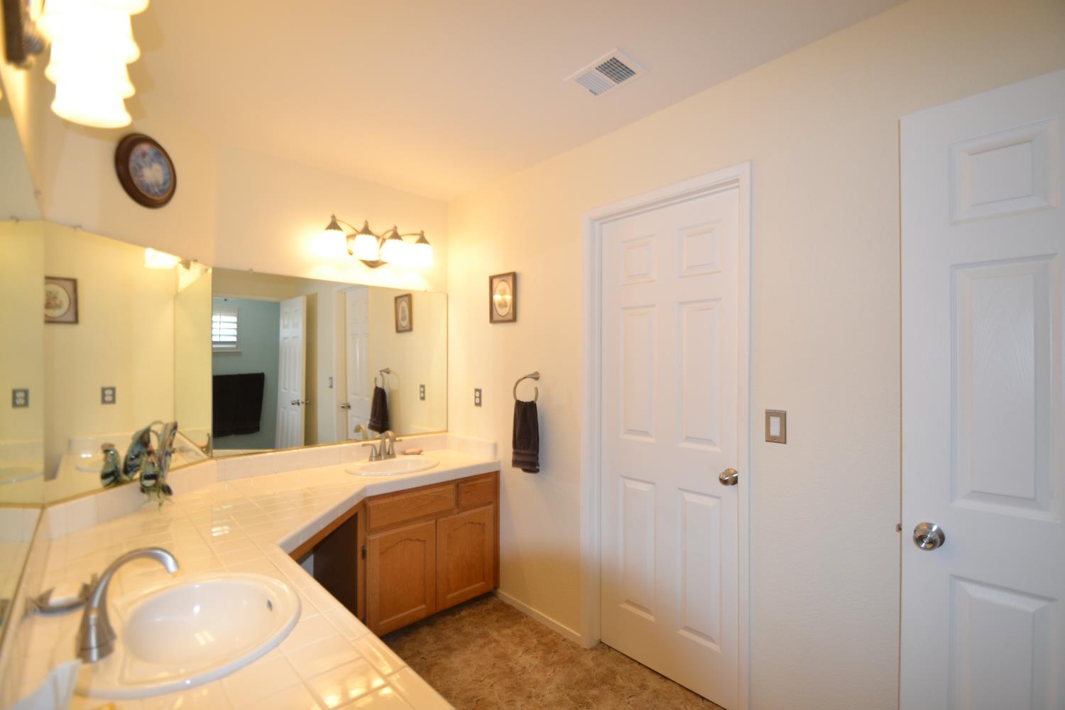 7221 Lupine Dr, Sanger, CA 93657