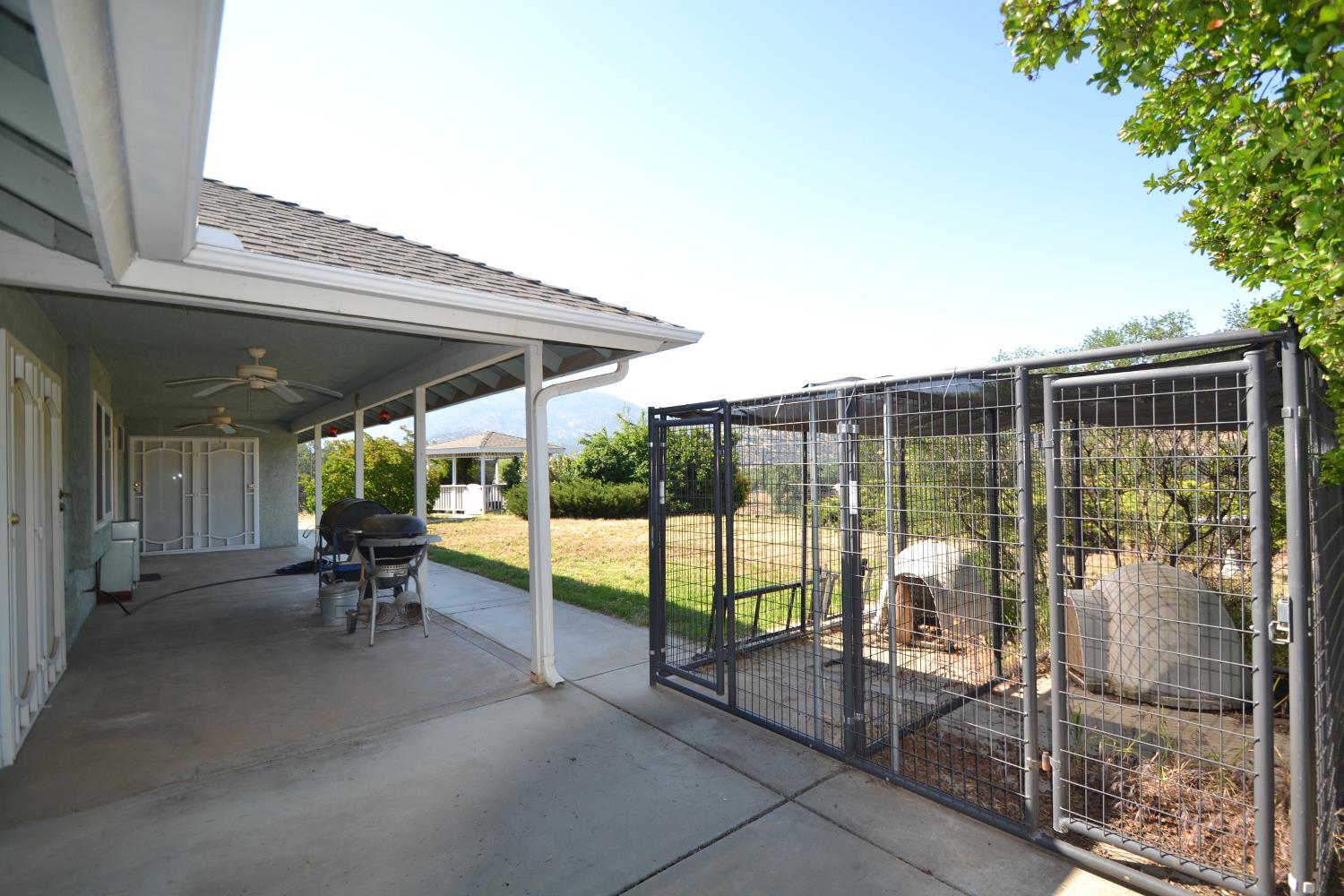 7221 Lupine Dr, Sanger, CA 93657