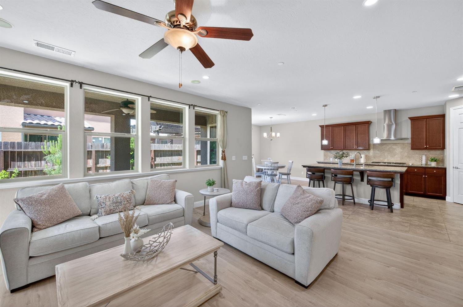 1634 E Autumn Sage Ave, Fresno, CA 93730