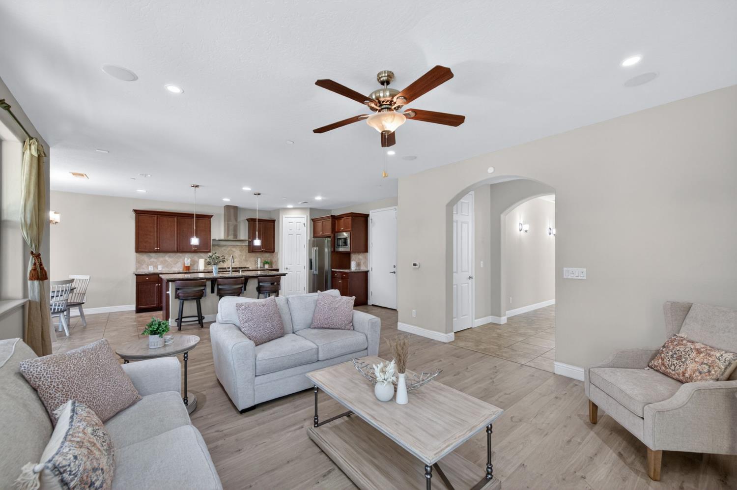 1634 E Autumn Sage Ave, Fresno, CA 93730
