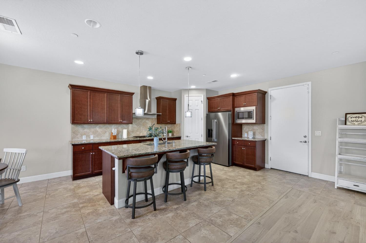 1634 E Autumn Sage Ave, Fresno, CA 93730