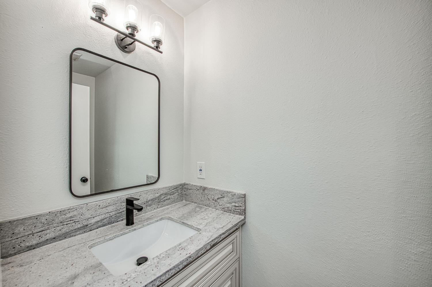 43326 Seminole Ct, Coarsegold, CA 93614