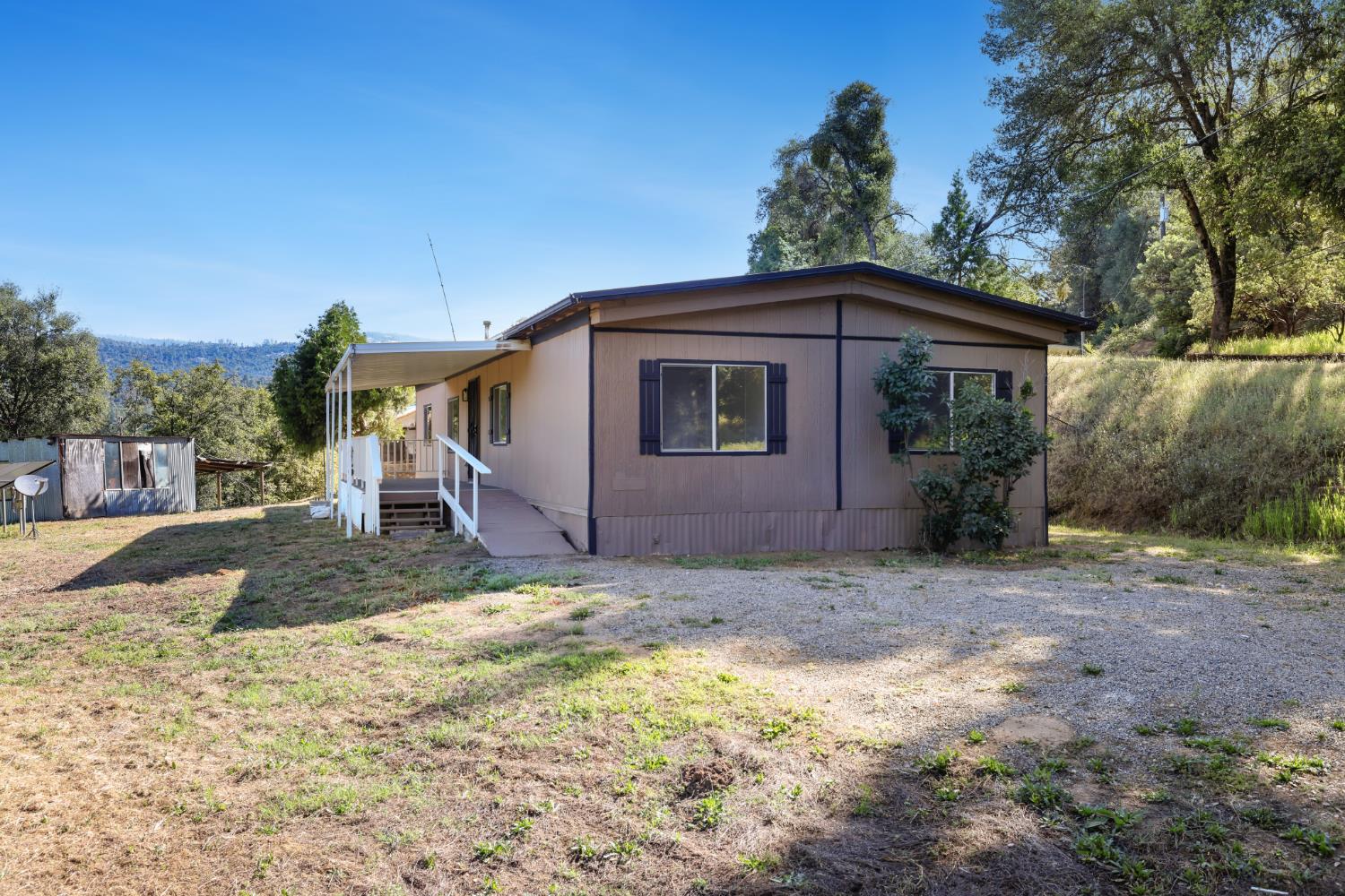 50707 Critter Creek Ln, Oakhurst, CA 93644