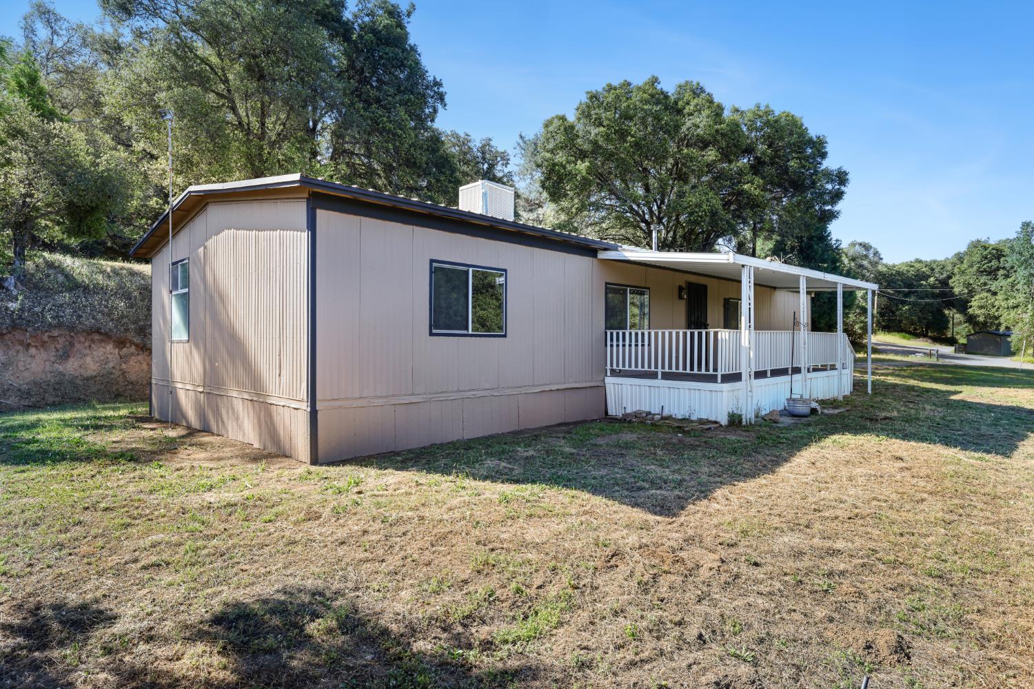 50707 Critter Creek Ln, Oakhurst, CA 93644