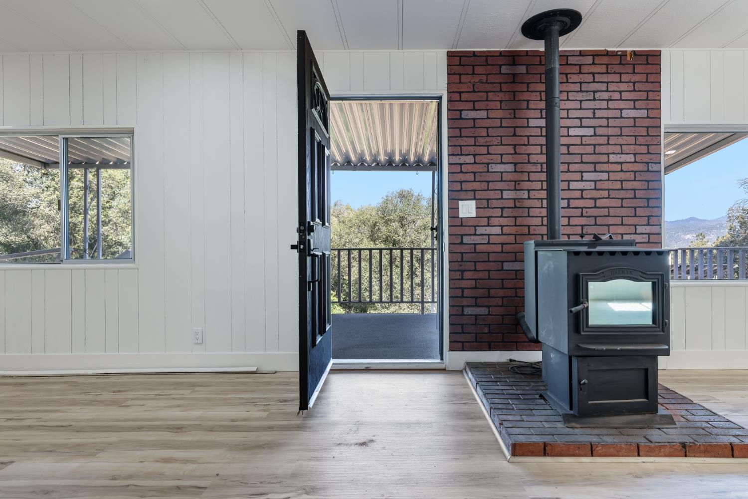 50707 Critter Creek Ln, Oakhurst, CA 93644