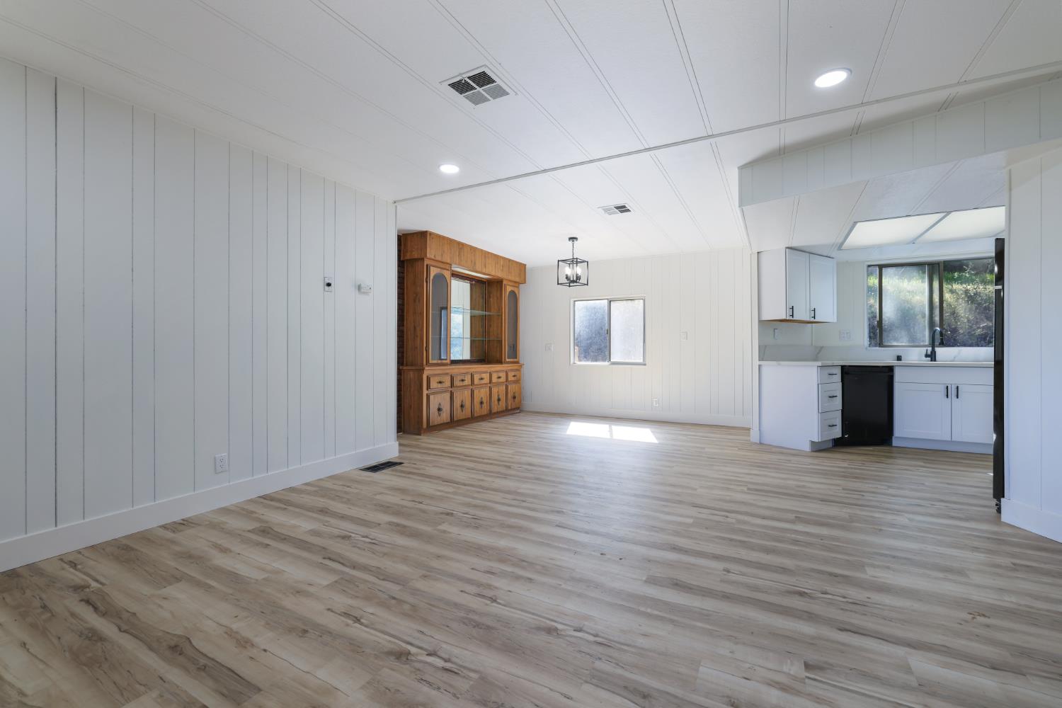 50707 Critter Creek Ln, Oakhurst, CA 93644