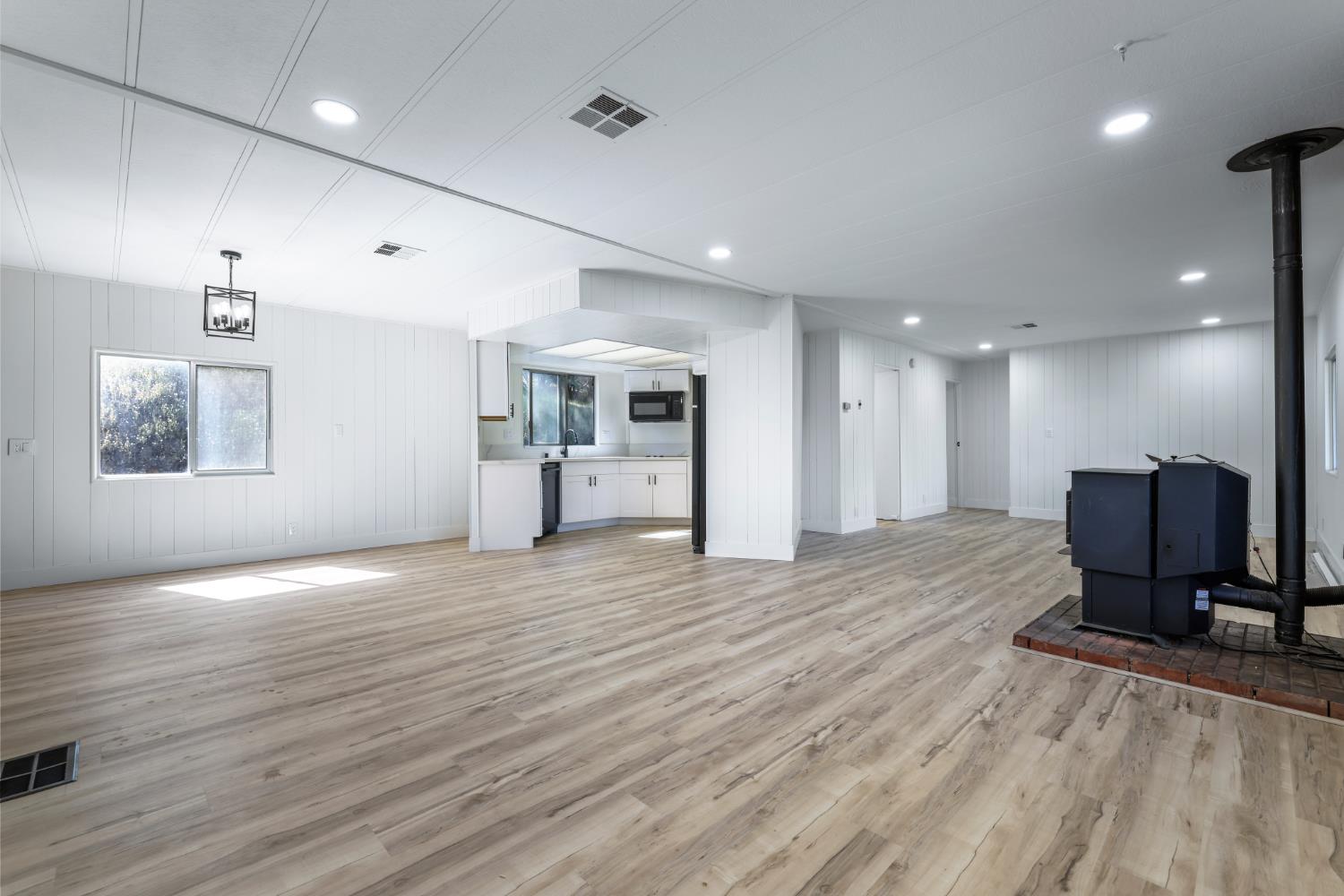 50707 Critter Creek Ln, Oakhurst, CA 93644