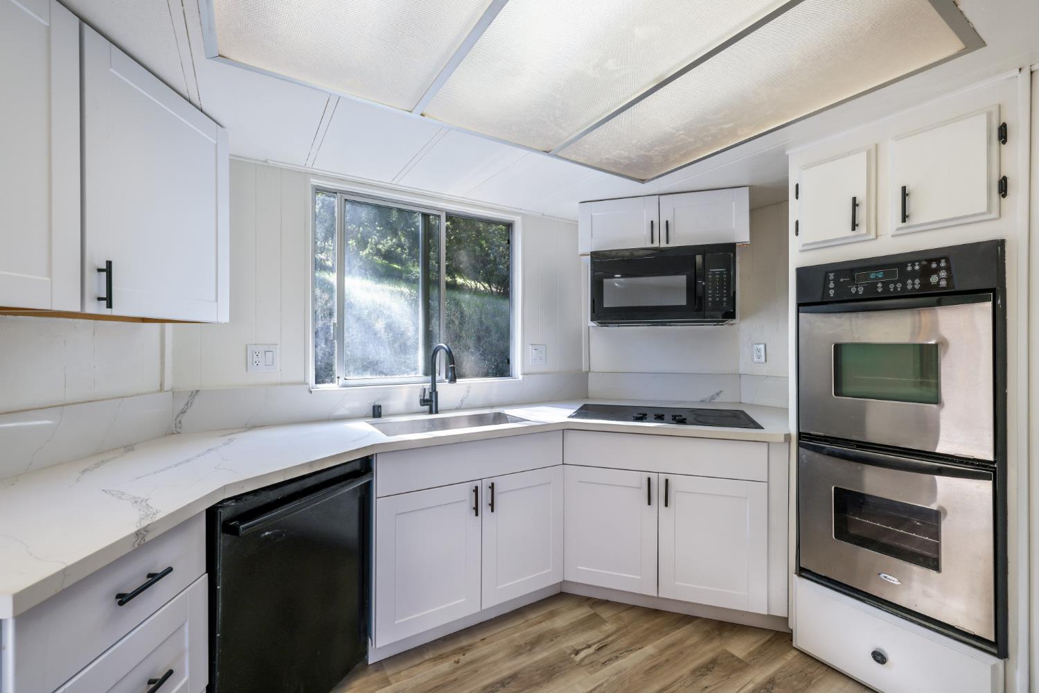 50707 Critter Creek Ln, Oakhurst, CA 93644