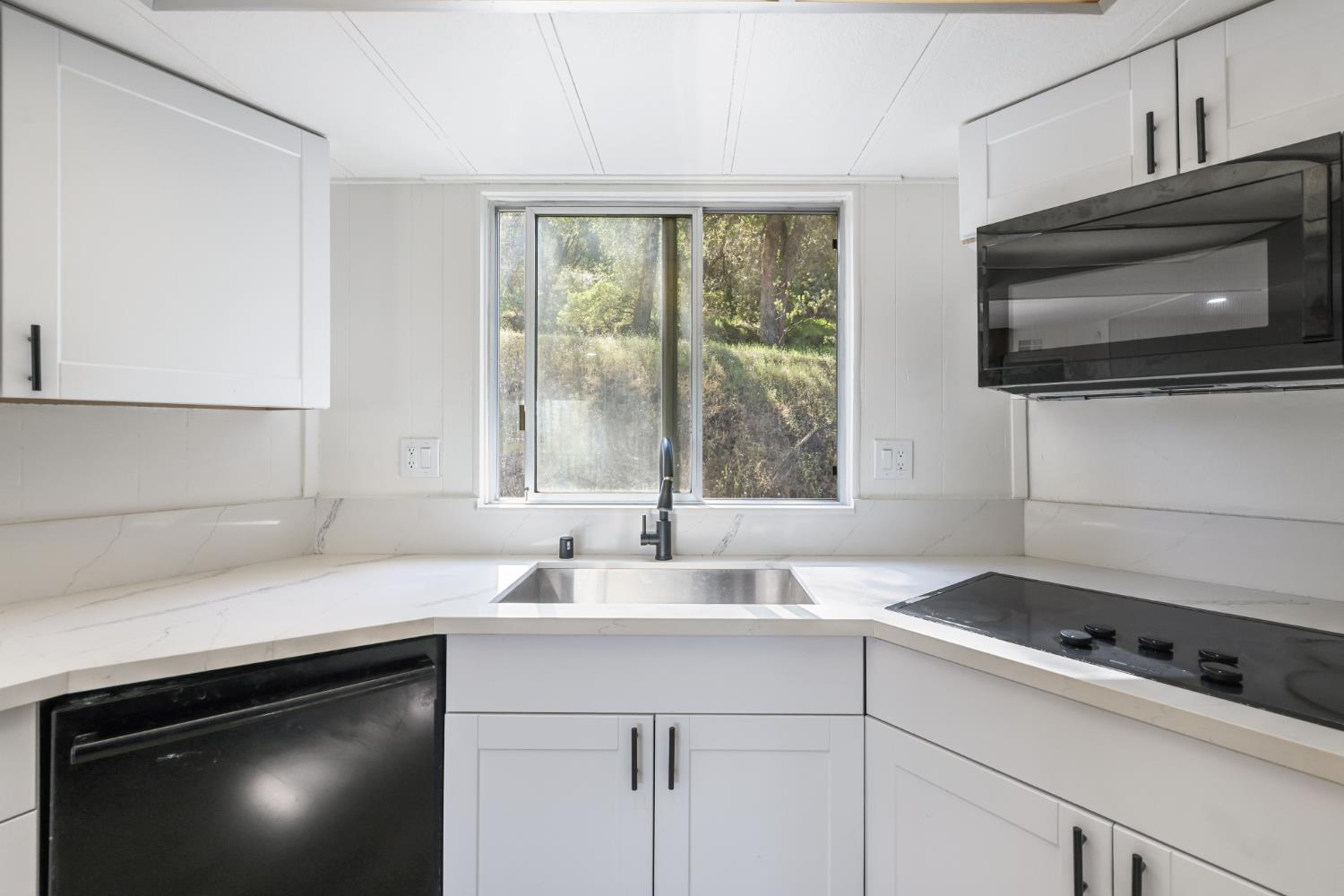 50707 Critter Creek Ln, Oakhurst, CA 93644
