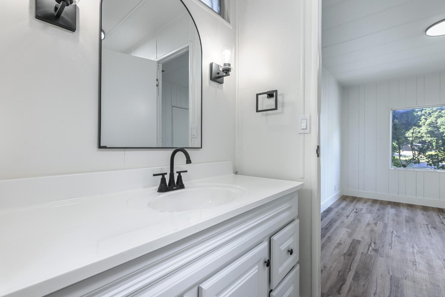50707 Critter Creek Ln, Oakhurst, CA 93644