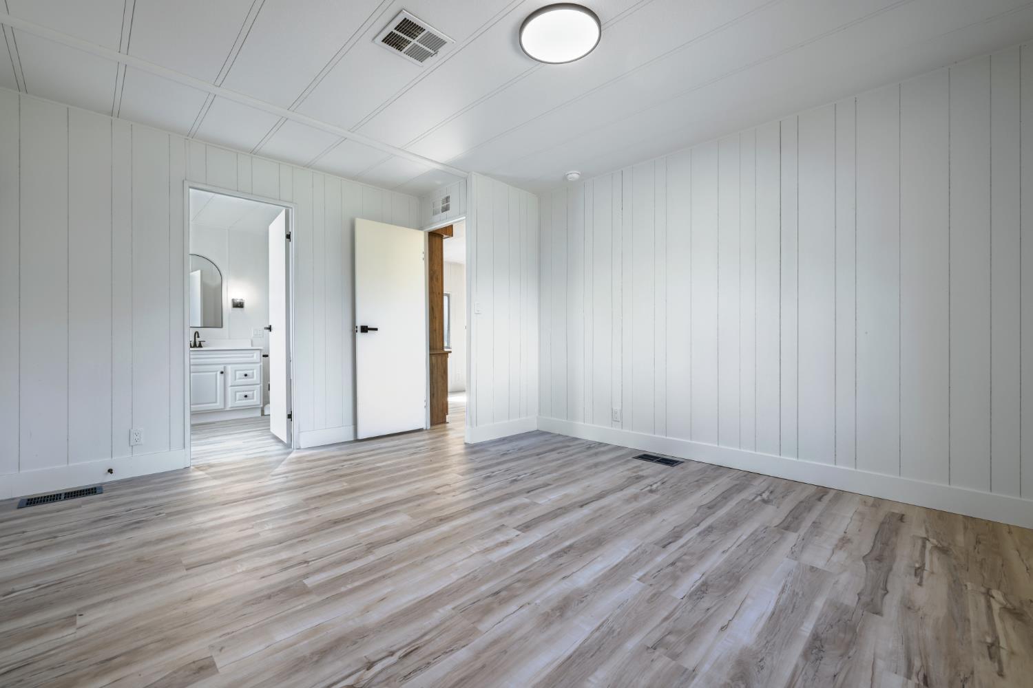 50707 Critter Creek Ln, Oakhurst, CA 93644