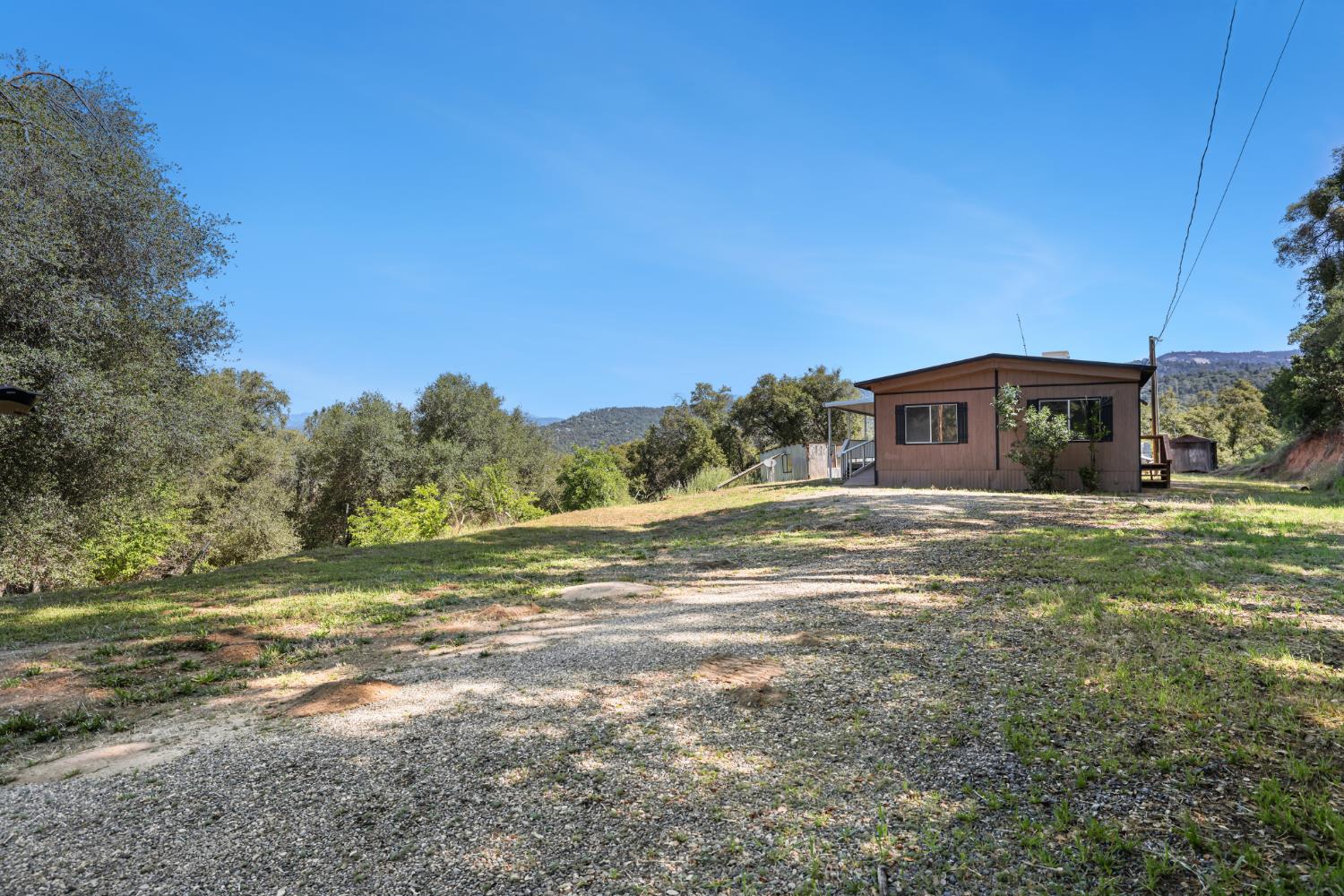 50707 Critter Creek Ln, Oakhurst, CA 93644