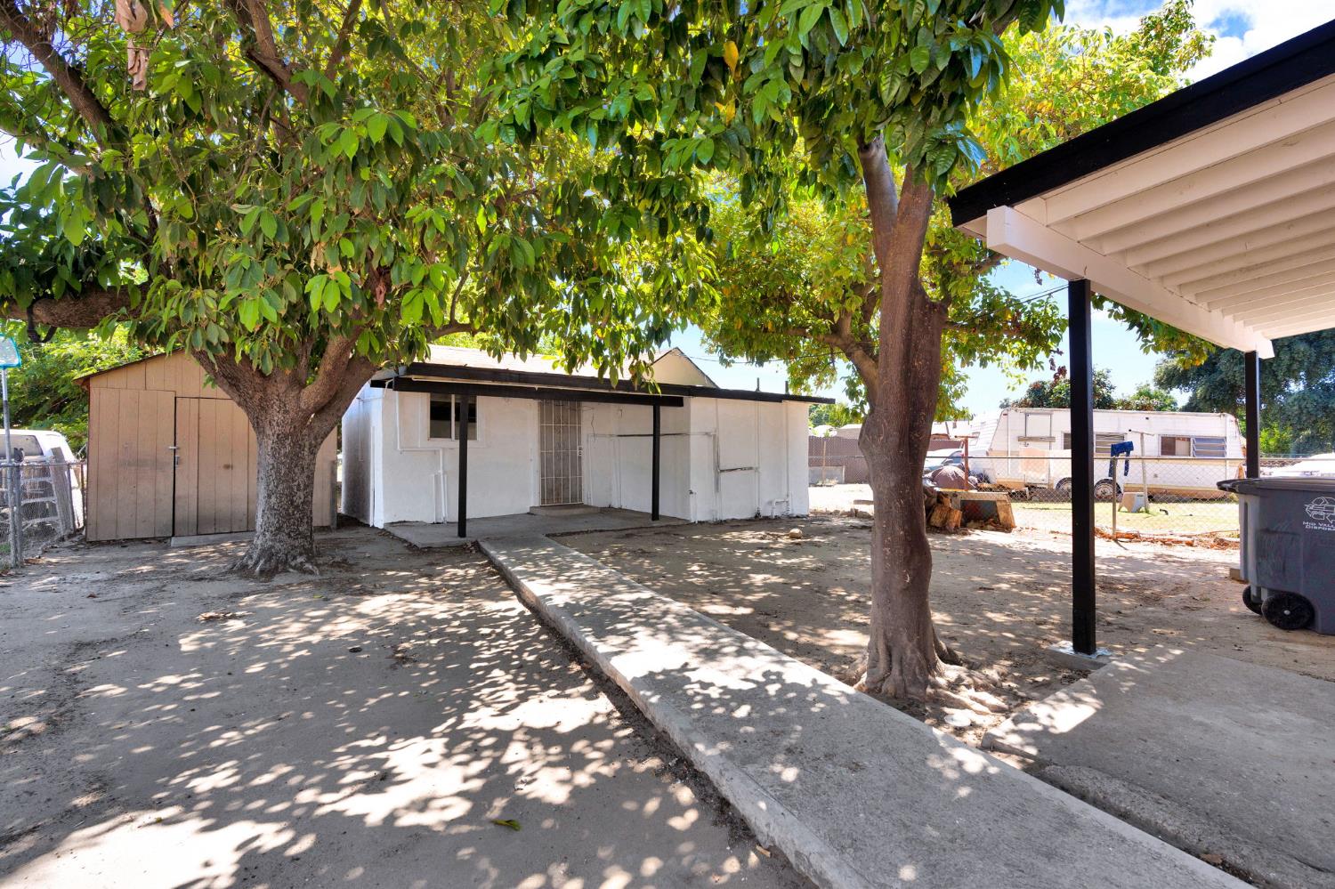 13583 E Parlier Ave, Parlier, CA 93648
