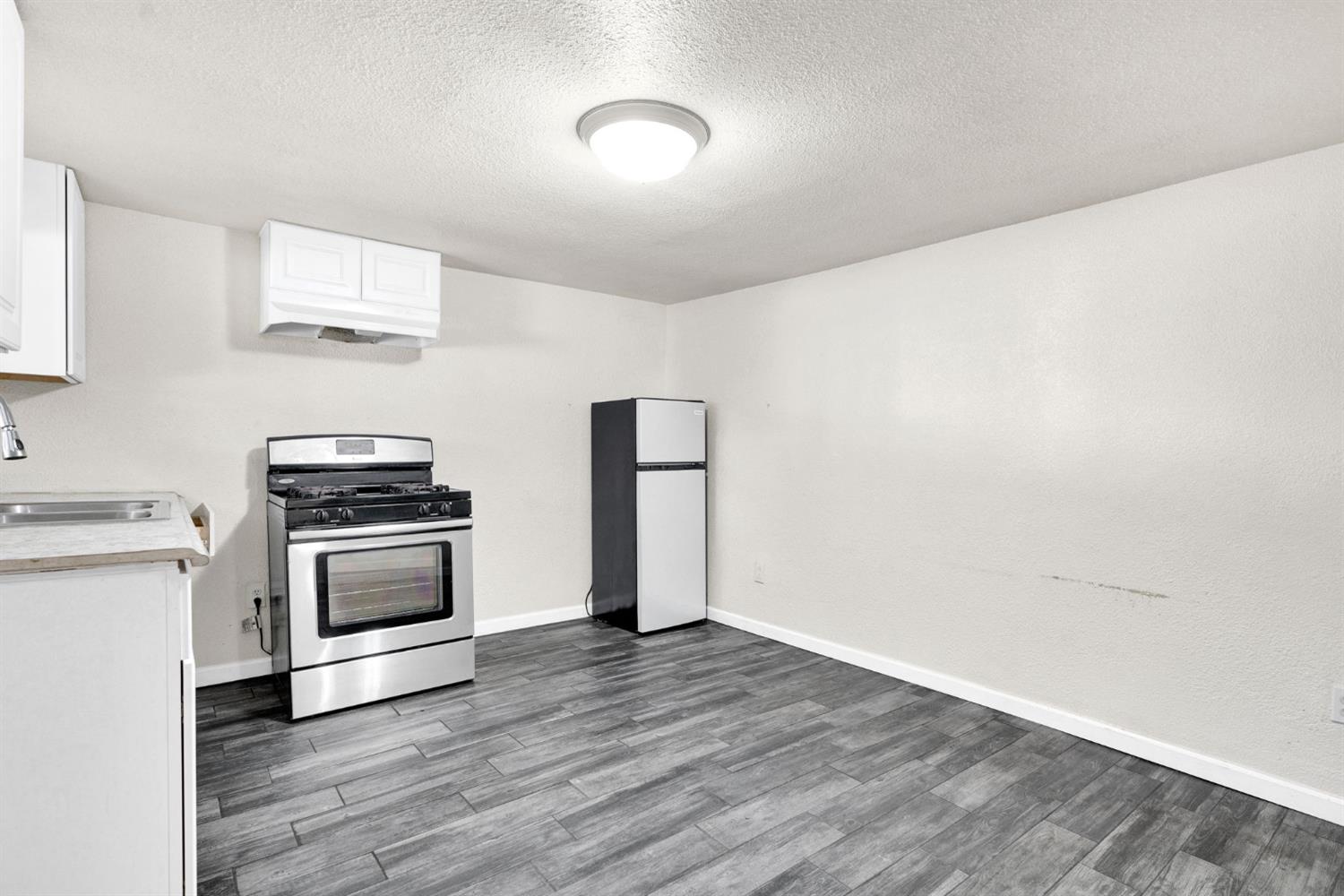 13583 E Parlier Ave, Parlier, CA 93648