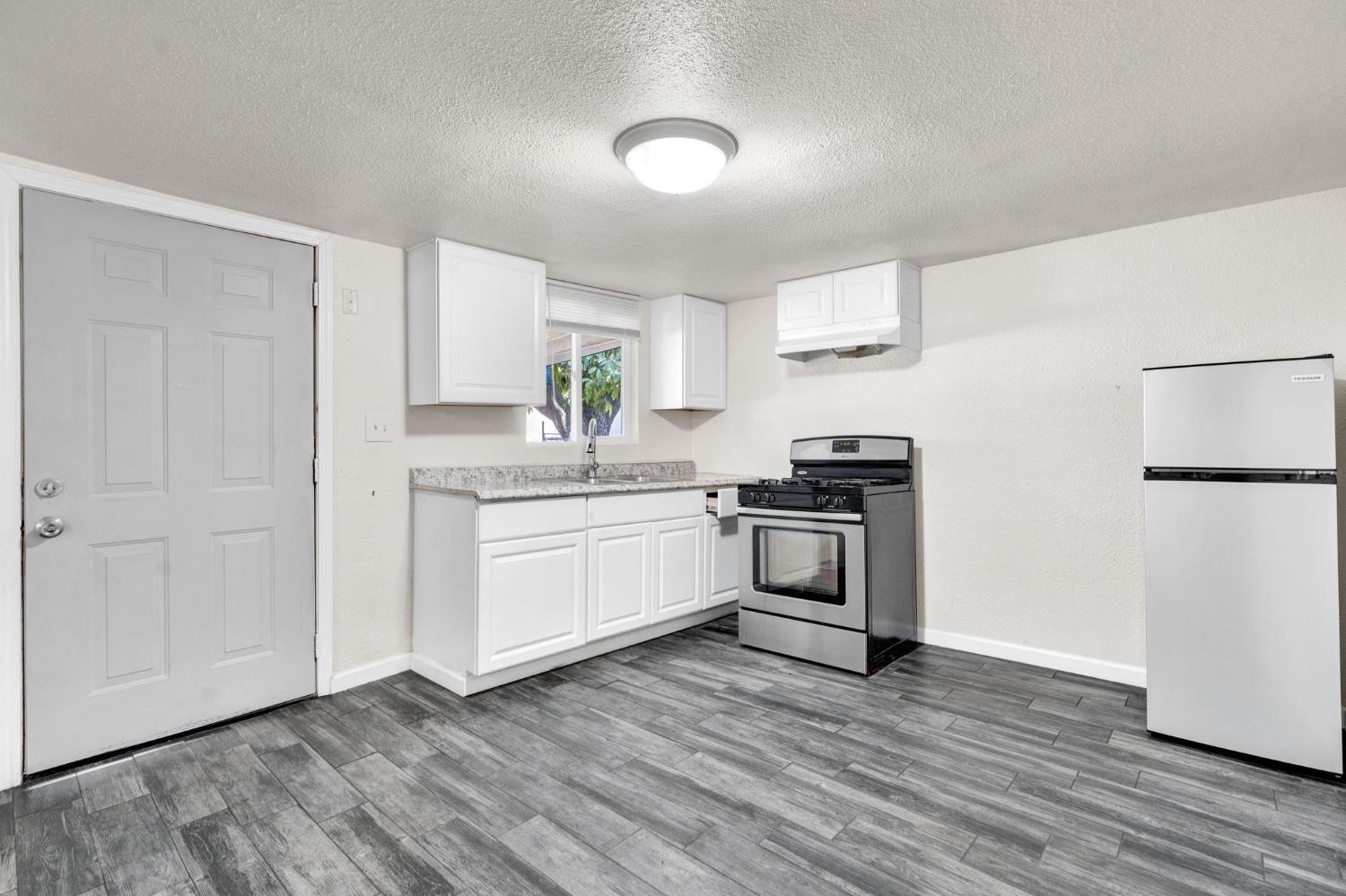 13583 E Parlier Ave, Parlier, CA 93648