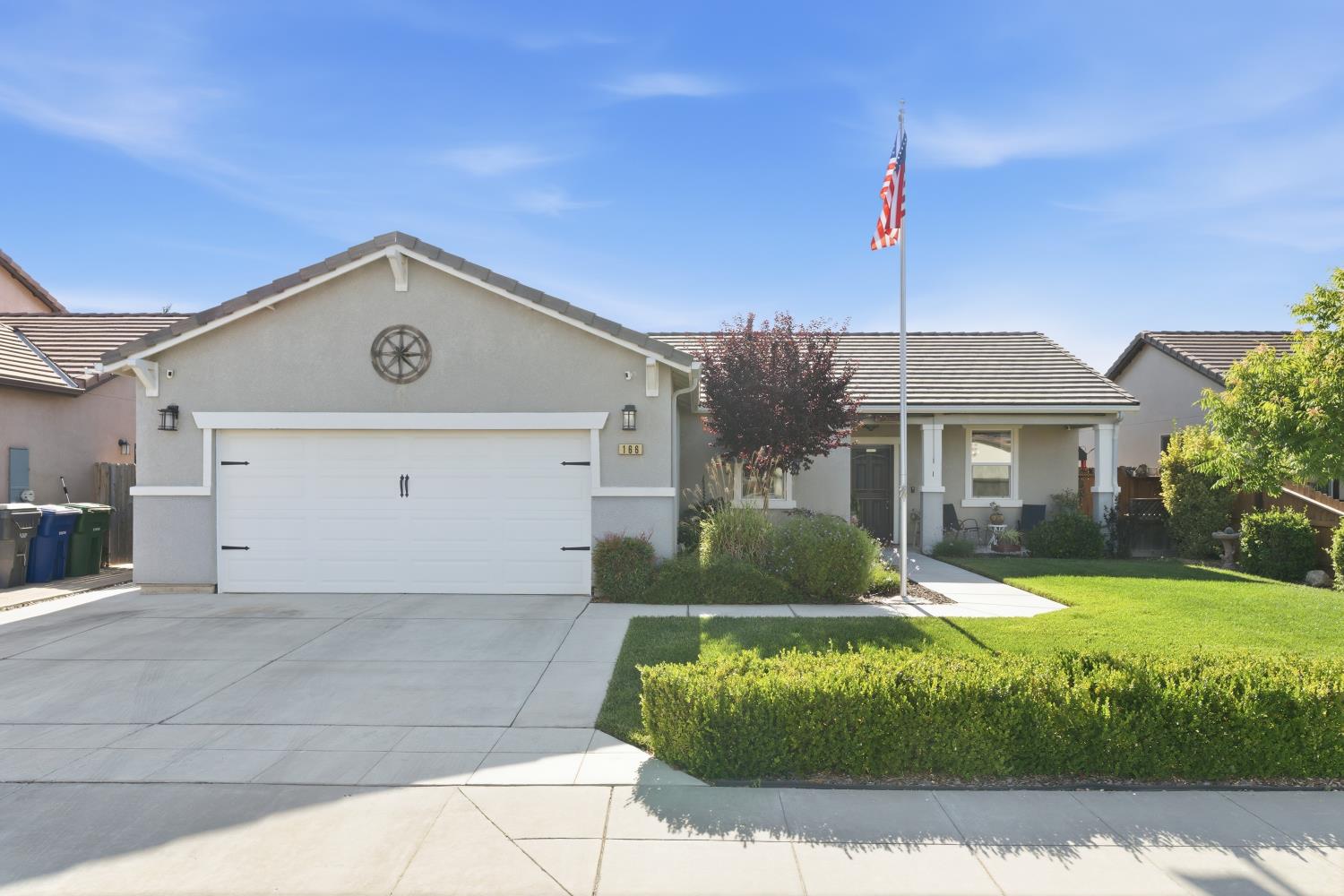 166 Rancho Santa Fe Dr, Madera, CA 93638