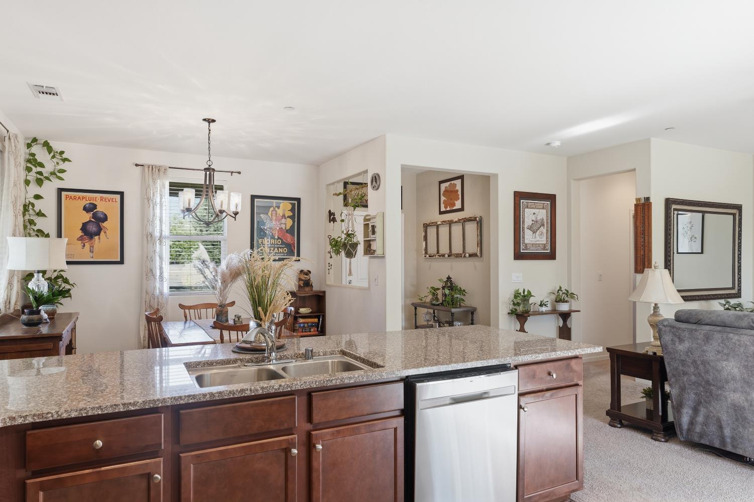 166 Rancho Santa Fe Dr, Madera, CA 93638