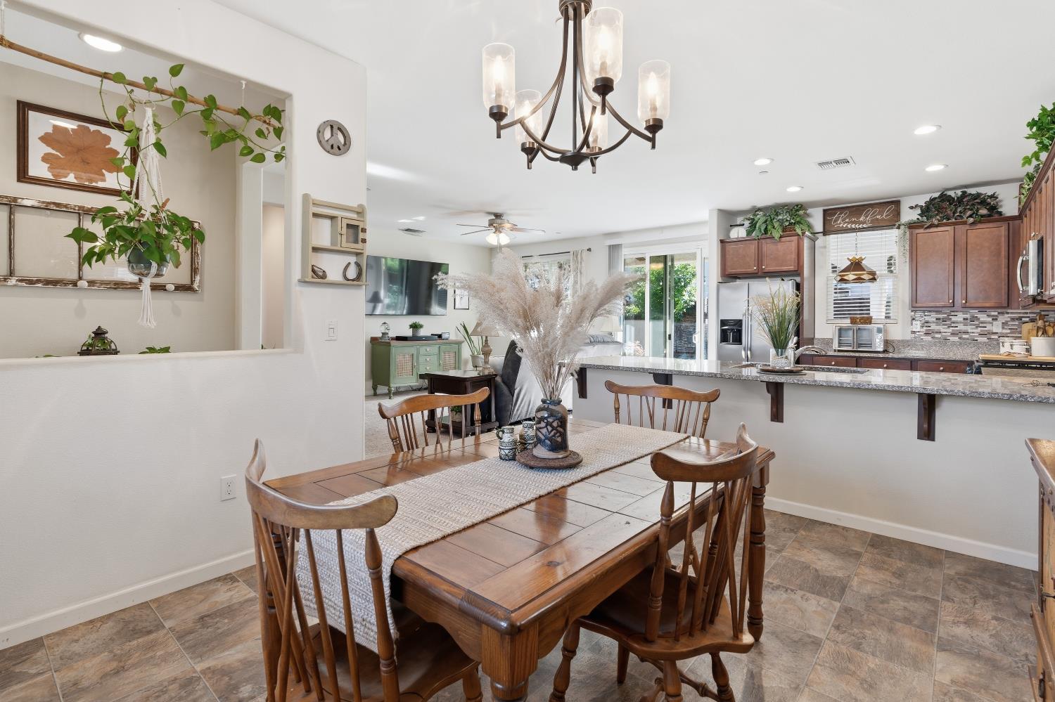 166 Rancho Santa Fe Dr, Madera, CA 93638