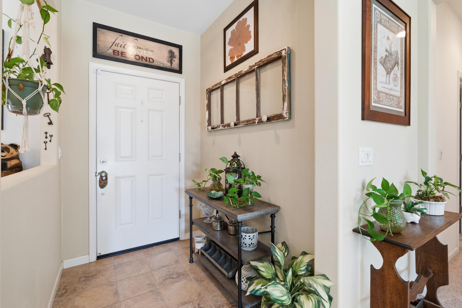 166 Rancho Santa Fe Dr, Madera, CA 93638