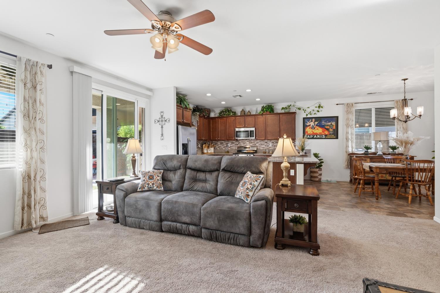 166 Rancho Santa Fe Dr, Madera, CA 93638