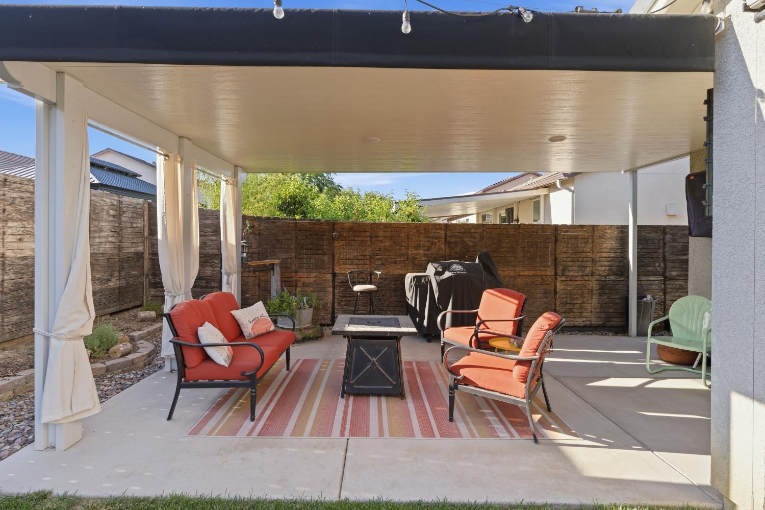 166 Rancho Santa Fe Dr, Madera, CA 93638