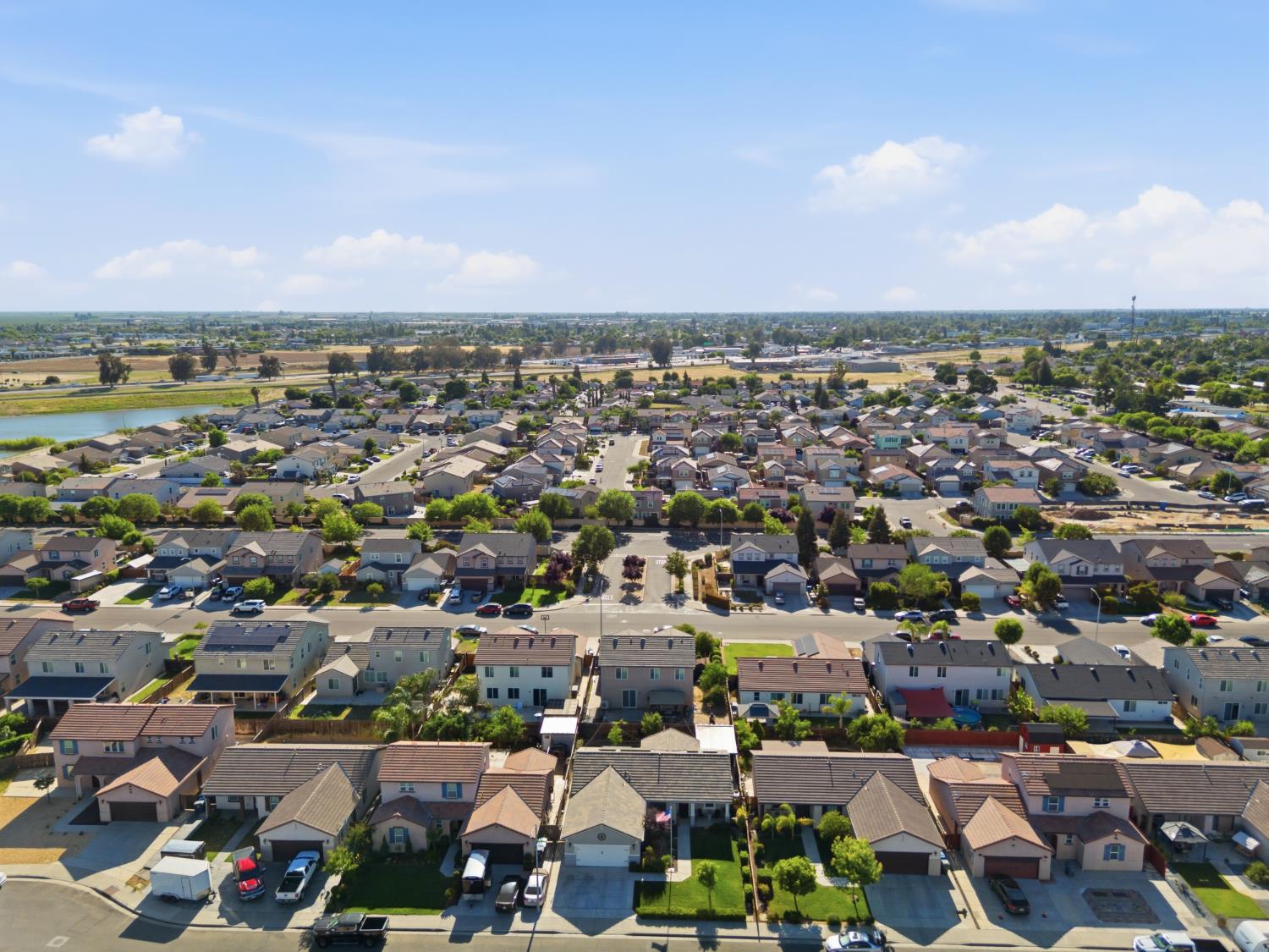 166 Rancho Santa Fe Dr, Madera, CA 93638